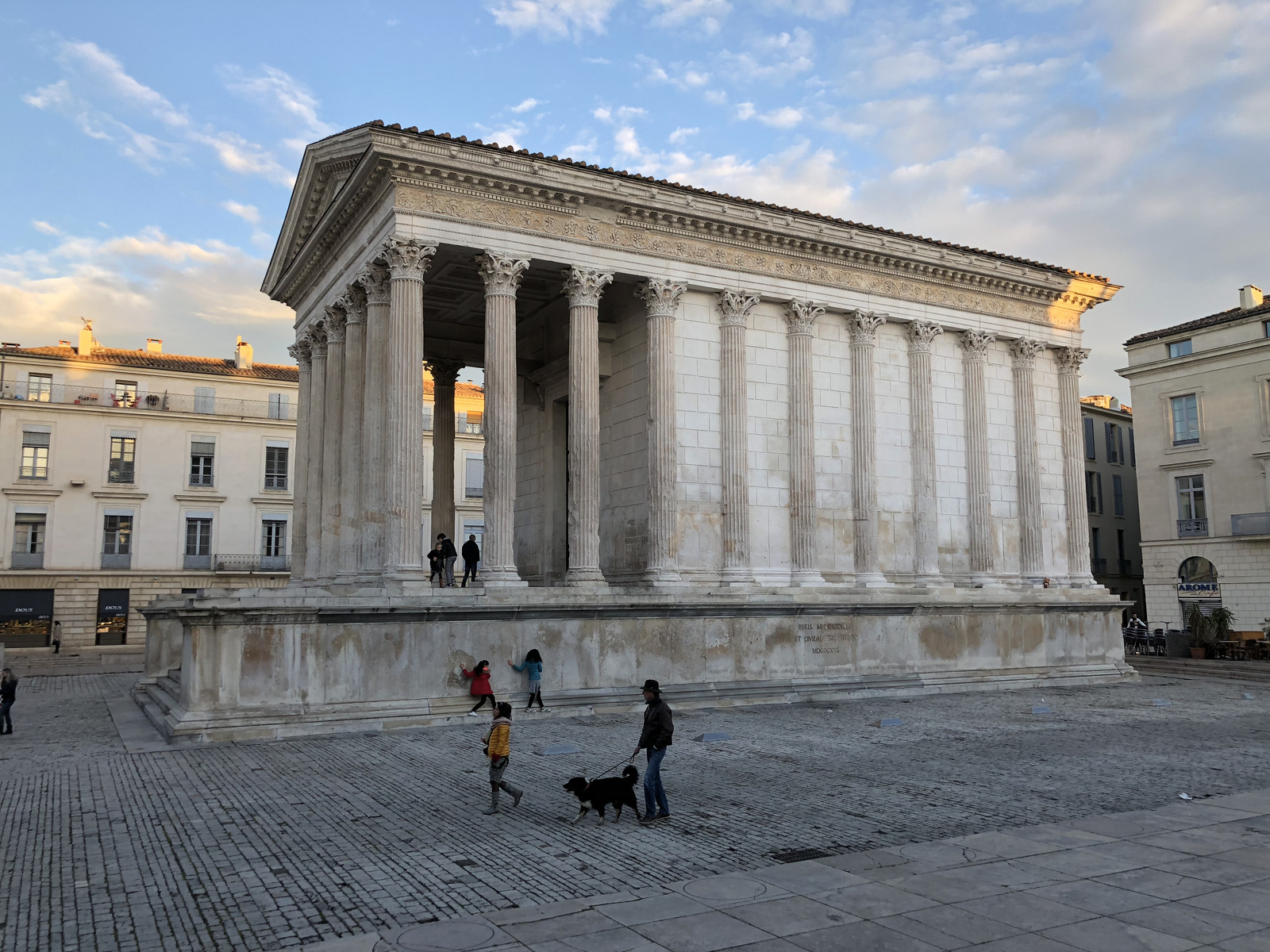รูปถ่าย ฝรั่งเศส(France) นีเมอ(Nimes) 2018-02 29
