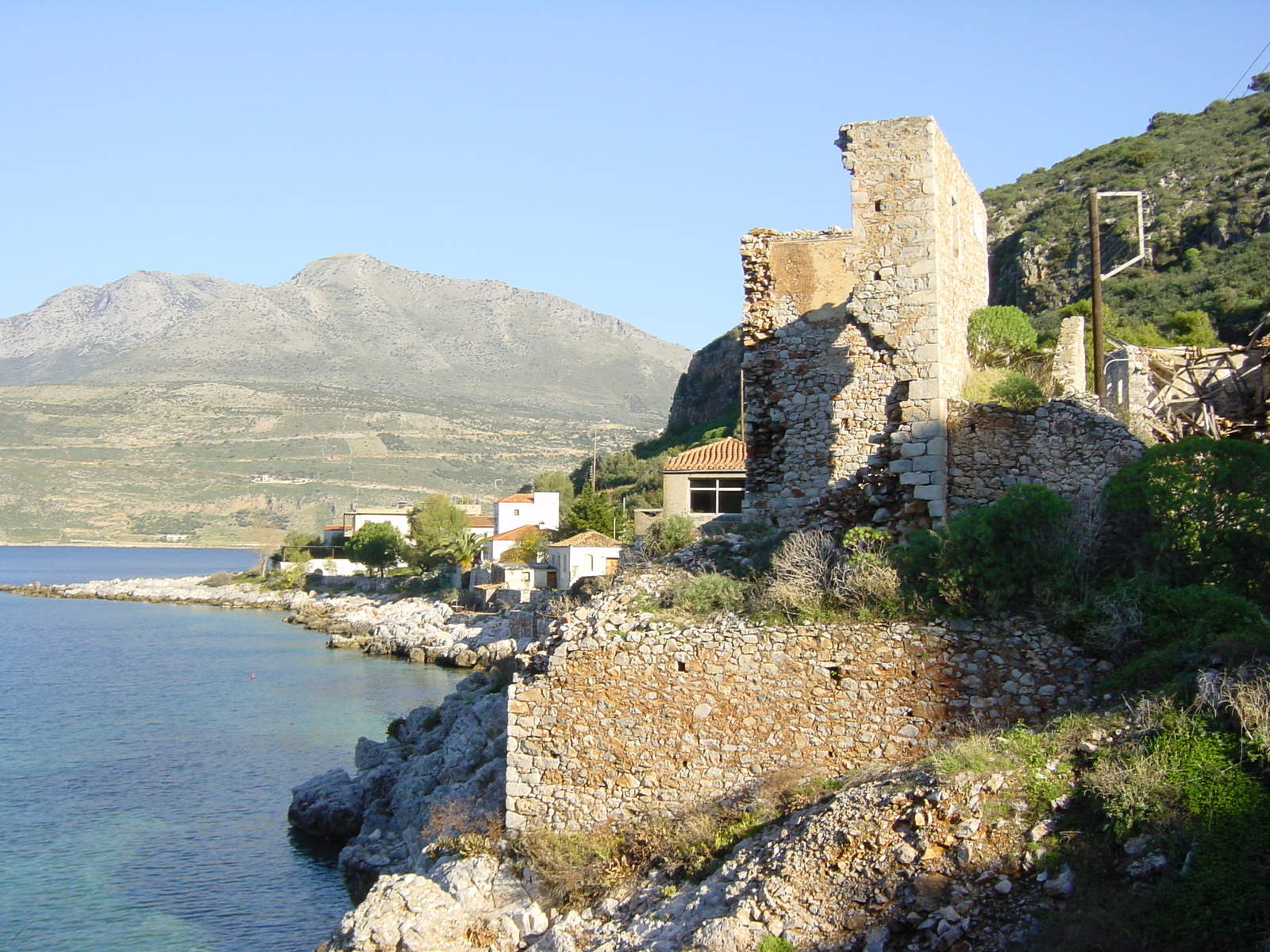 รูปถ่าย กรีก(Greece) ลิเมนิ(Limeni) 2003-12 18