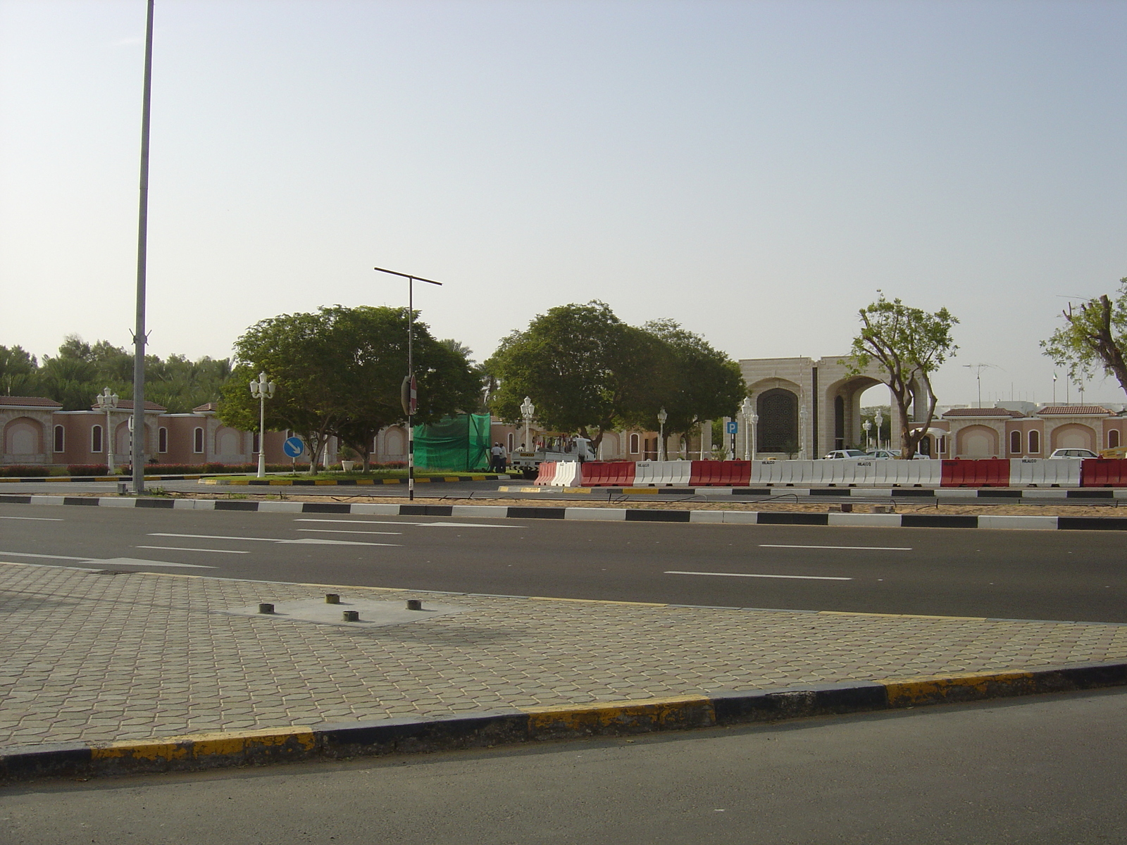 รูปถ่าย สหรัฐอาหรับเอมิเรตส์(United Arab Emirates) อาเลอิน(Al Ain) 2005-03 41