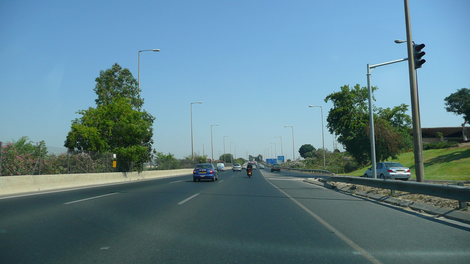 รูปถ่าย อิสราเอล(Israel) จากเทลอาวีฟไปท่าอากาศยานเบนกูเรียน(Tel Aviv to Ben Gurion Airport) 2007-06 17
