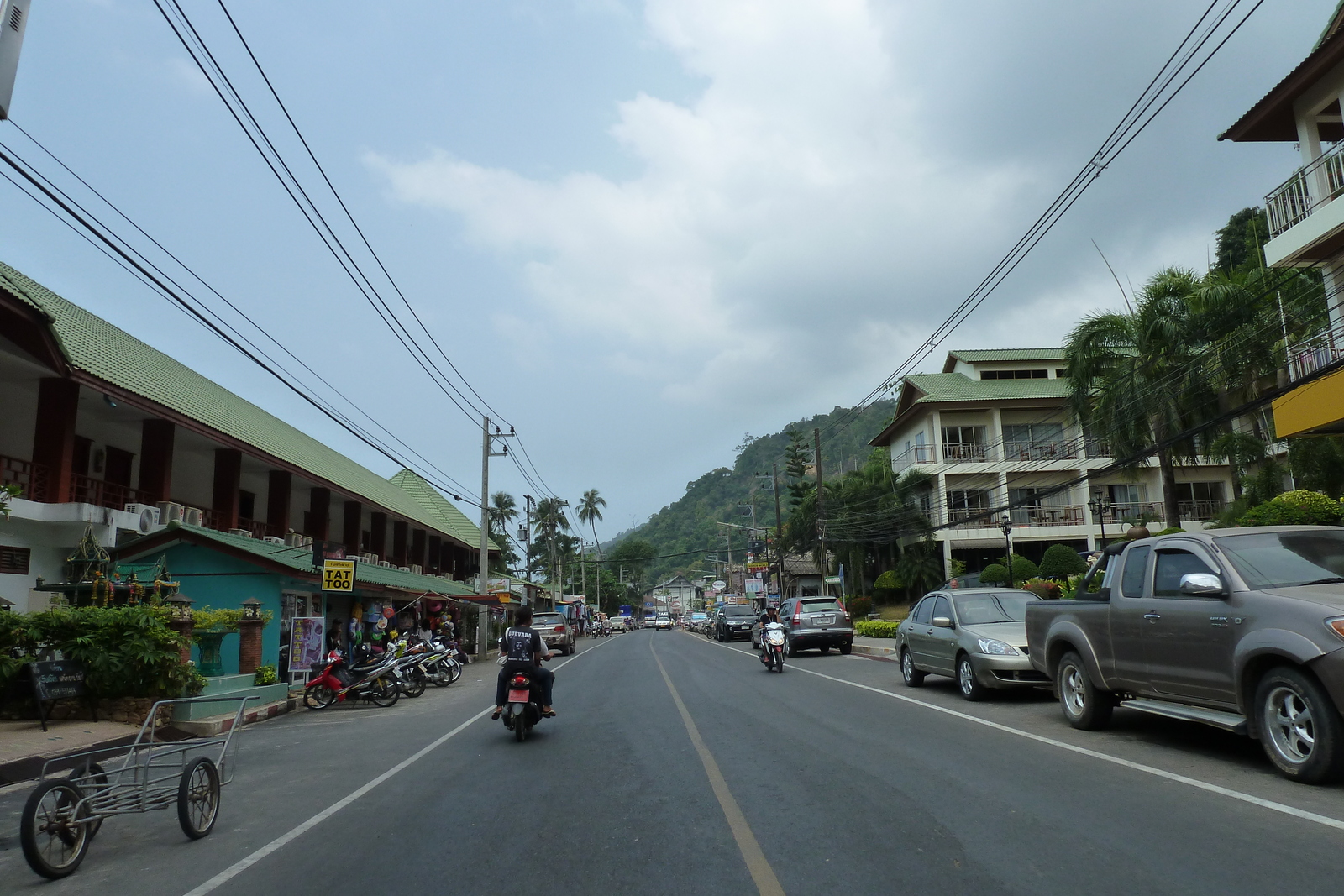 รูปถ่าย ไทย(Thailand) เกาะช้าง(Ko Chang) ถนนบนเกาะ(Island road) 2011-02 19