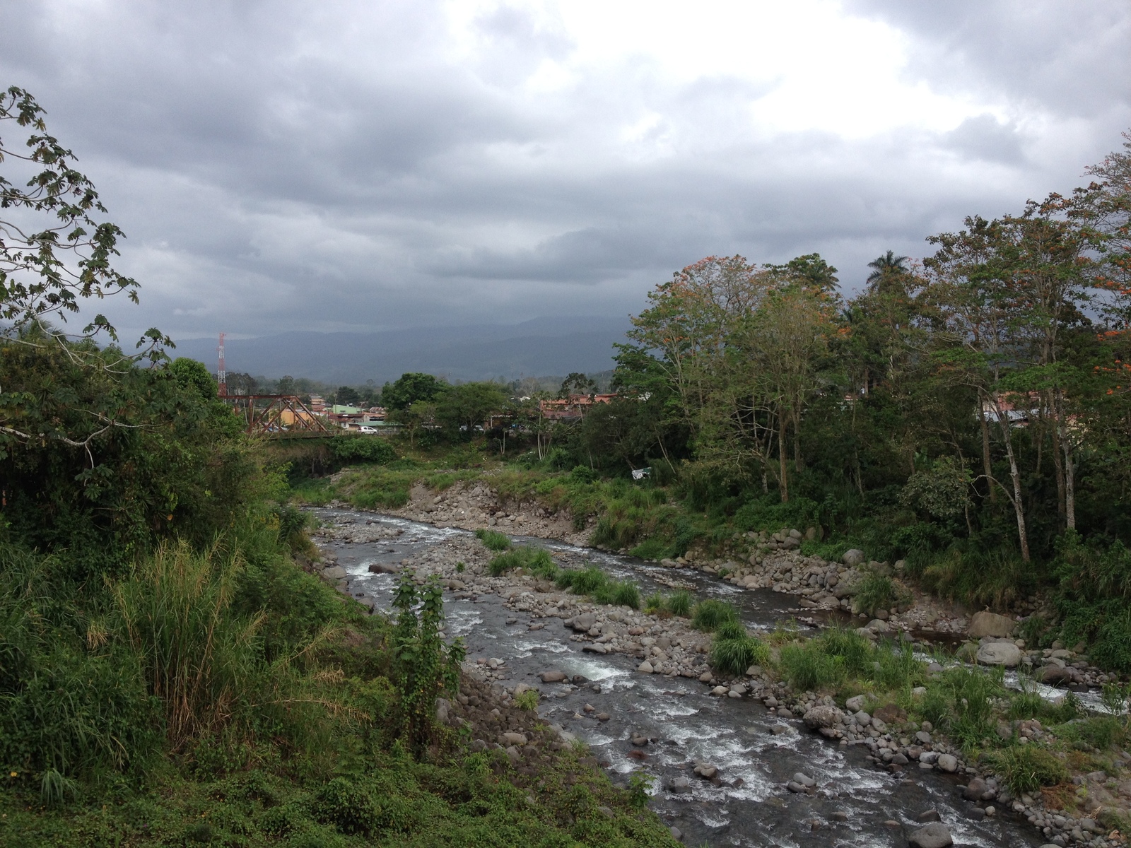 รูปถ่าย คอสตาริกา(Costa Rica) ตูร์รีอัลบา(Turrialba) 2015-03 12