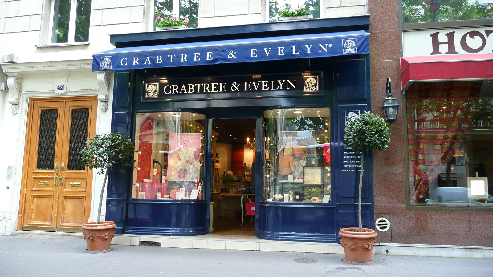 รูปถ่าย ฝรั่งเศส(France) ปารีส(Paris) คุ้มที่ 8(8th Arrondissement) ถนนทรงเช(Rue Tronchet) 2007-05 10