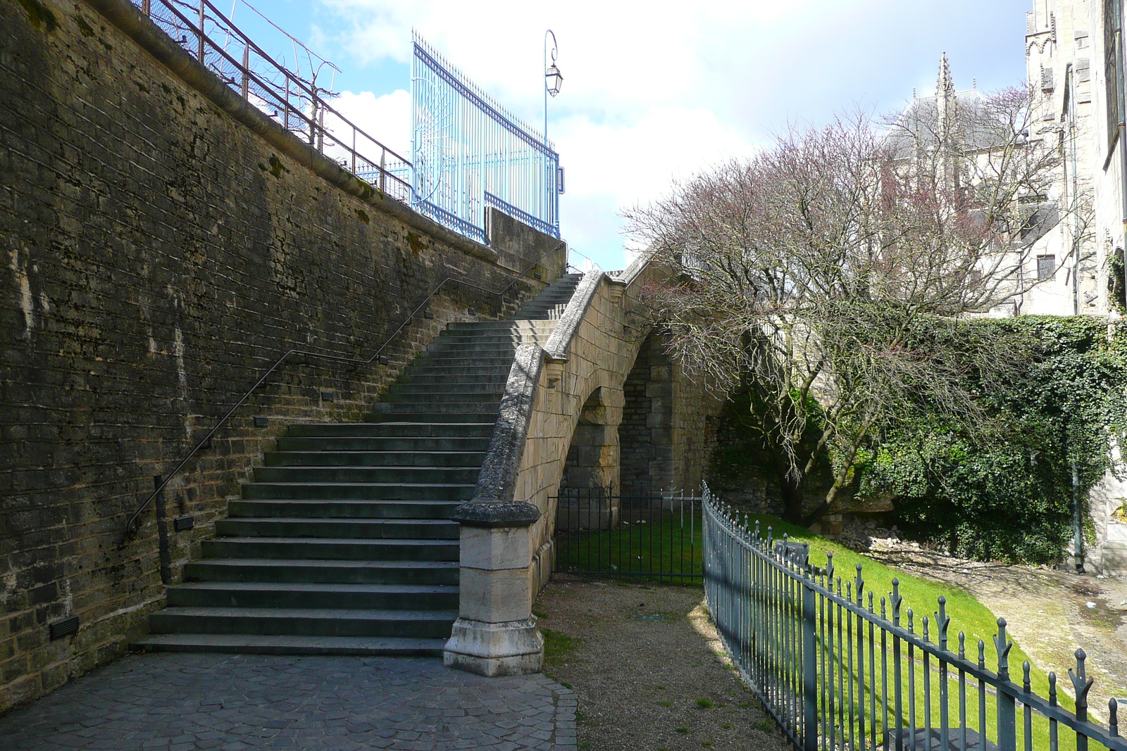 รูปถ่าย ฝรั่งเศส(France) บูร์ฌ(Bourges) 2008-04 112