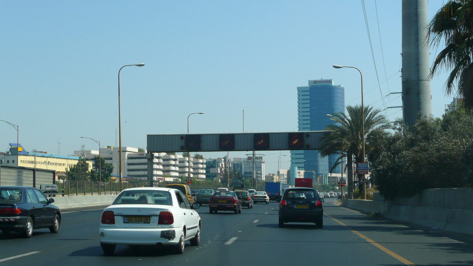 รูปถ่าย อิสราเอล(Israel) จากเทลอาวีฟไปท่าอากาศยานเบนกูเรียน(Tel Aviv to Ben Gurion Airport) 2007-06 73