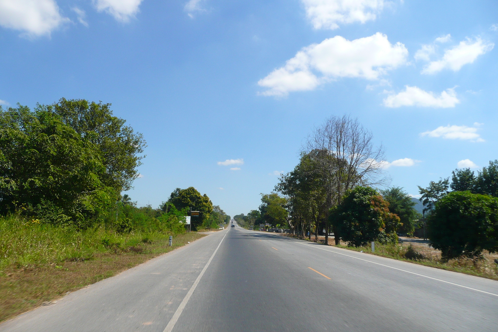 รูปถ่าย ไทย(Thailand) ถนนจากพัทยาไปเกาะเสม็ด(Pattaya to Ko Samet road) 2008-12 91