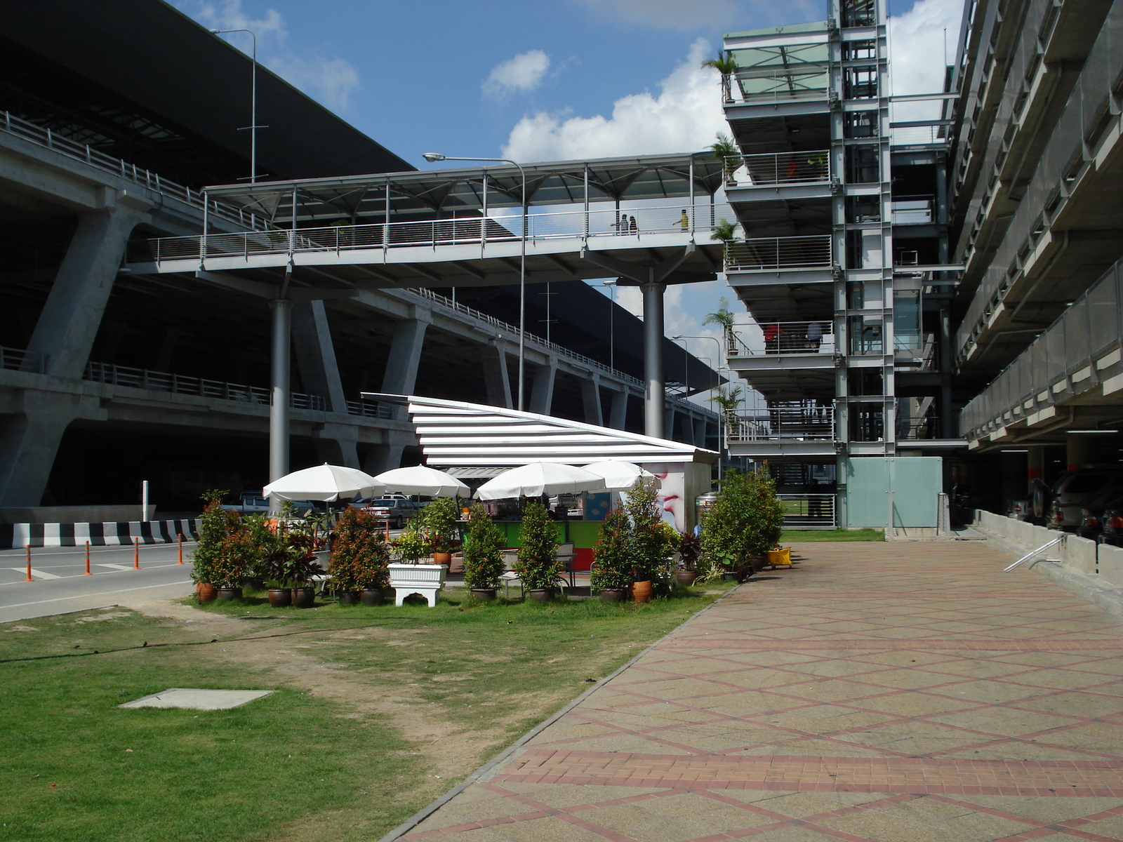 รูปถ่าย ไทย(Thailand) กรุงเทพมหานคร(Bangkok) ท่าอากาศยานสุวรรณภูมิ(Suvarnabhumi Airport) 2007-02 2