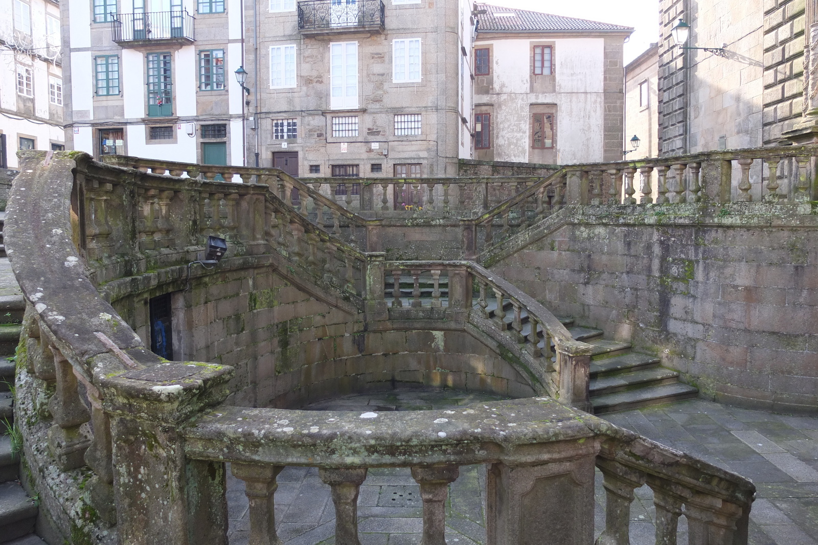 รูปถ่าย สเปน(Spain) ซานเตียโกเดกอมโปสเตลา(Santiago de Compostela) 2013-01 122
