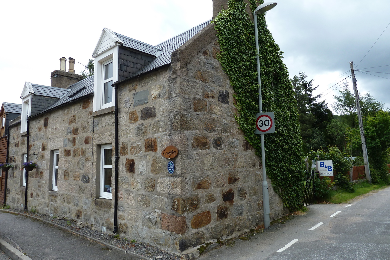 รูปถ่าย อังกฤษ(United Kingdom) สกอตแลนด์(Scotland) เบรมาร์(Braemar) 2011-07 22