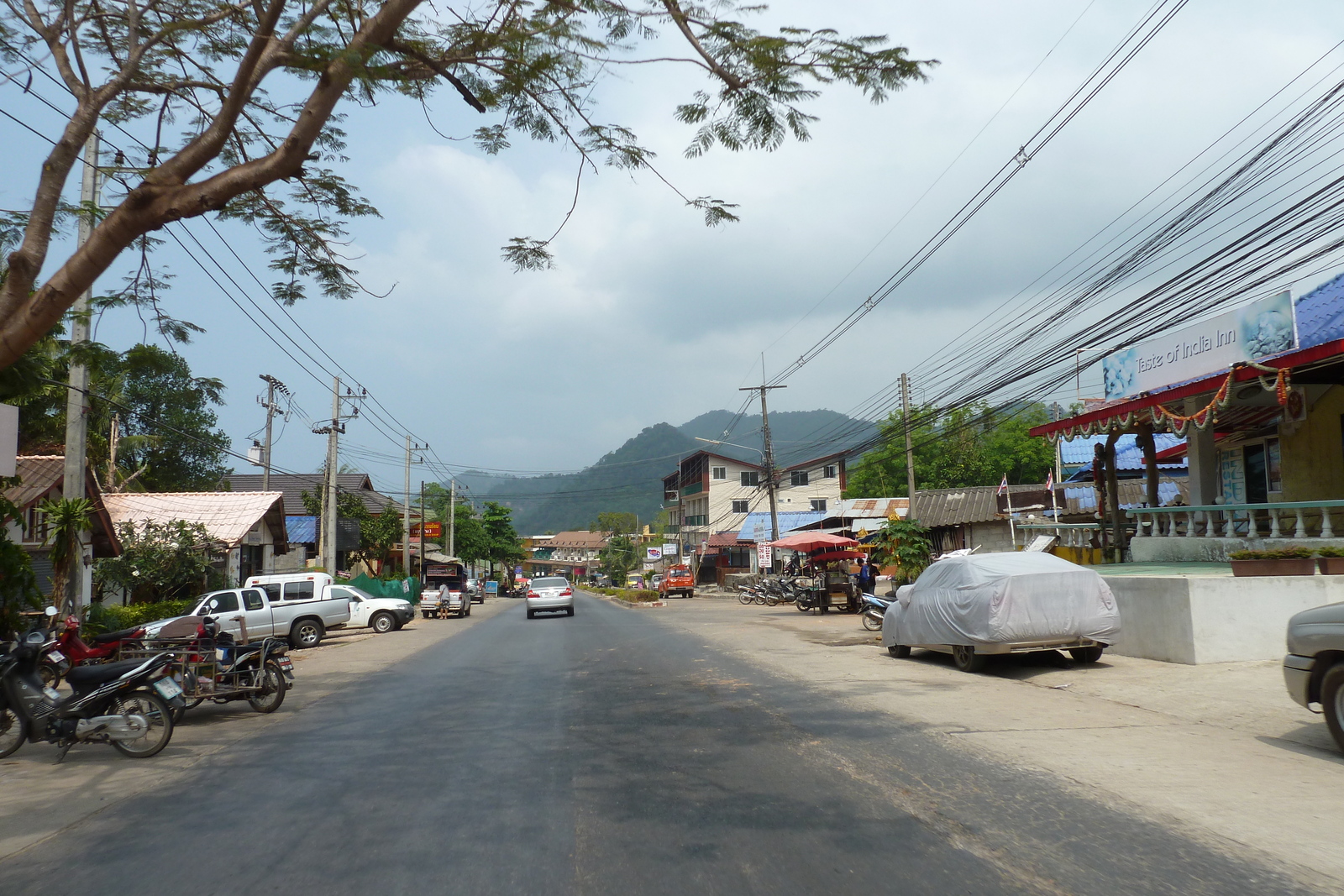 รูปถ่าย ไทย(Thailand) เกาะช้าง(Ko Chang) ถนนบนเกาะ(Island road) 2011-02 69
