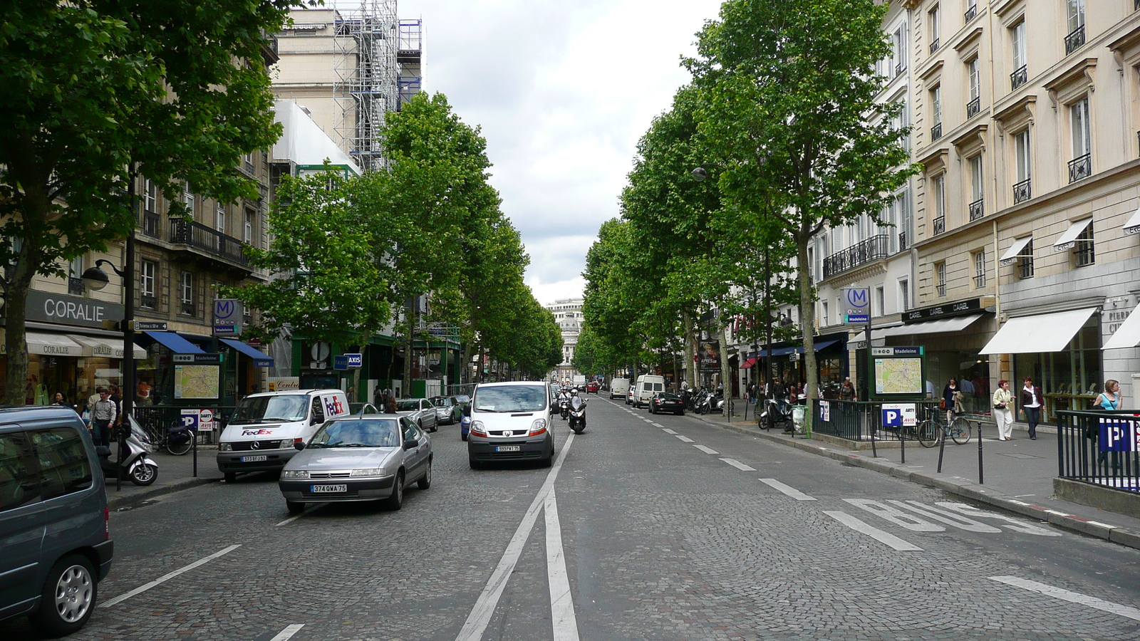 รูปถ่าย ฝรั่งเศส(France) ปารีส(Paris) โบสถ์ลามาเดอแลน(La Madeleine) 2007-05 3
