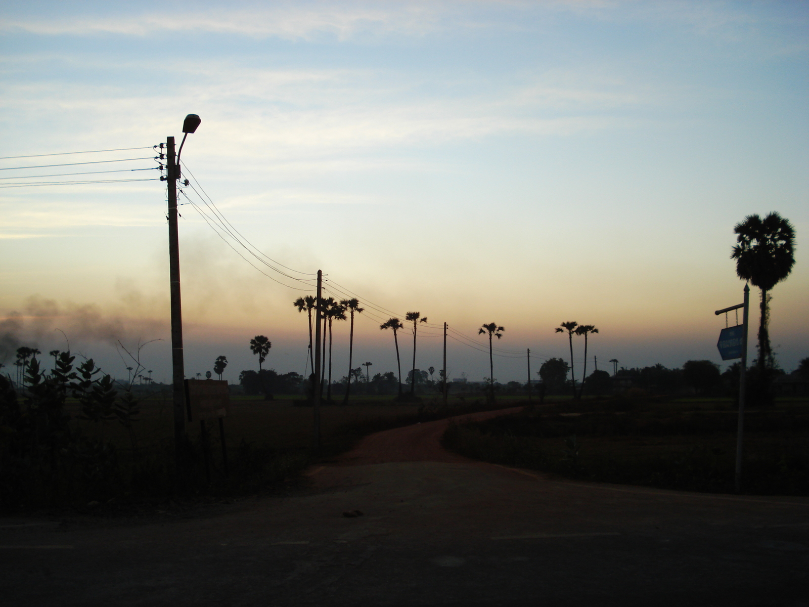 รูปถ่าย ไทย(Thailand) พิษณุโลก(Phitsanulok) ถนนจอมทอง(Jomthong Road) 2008-01 23
