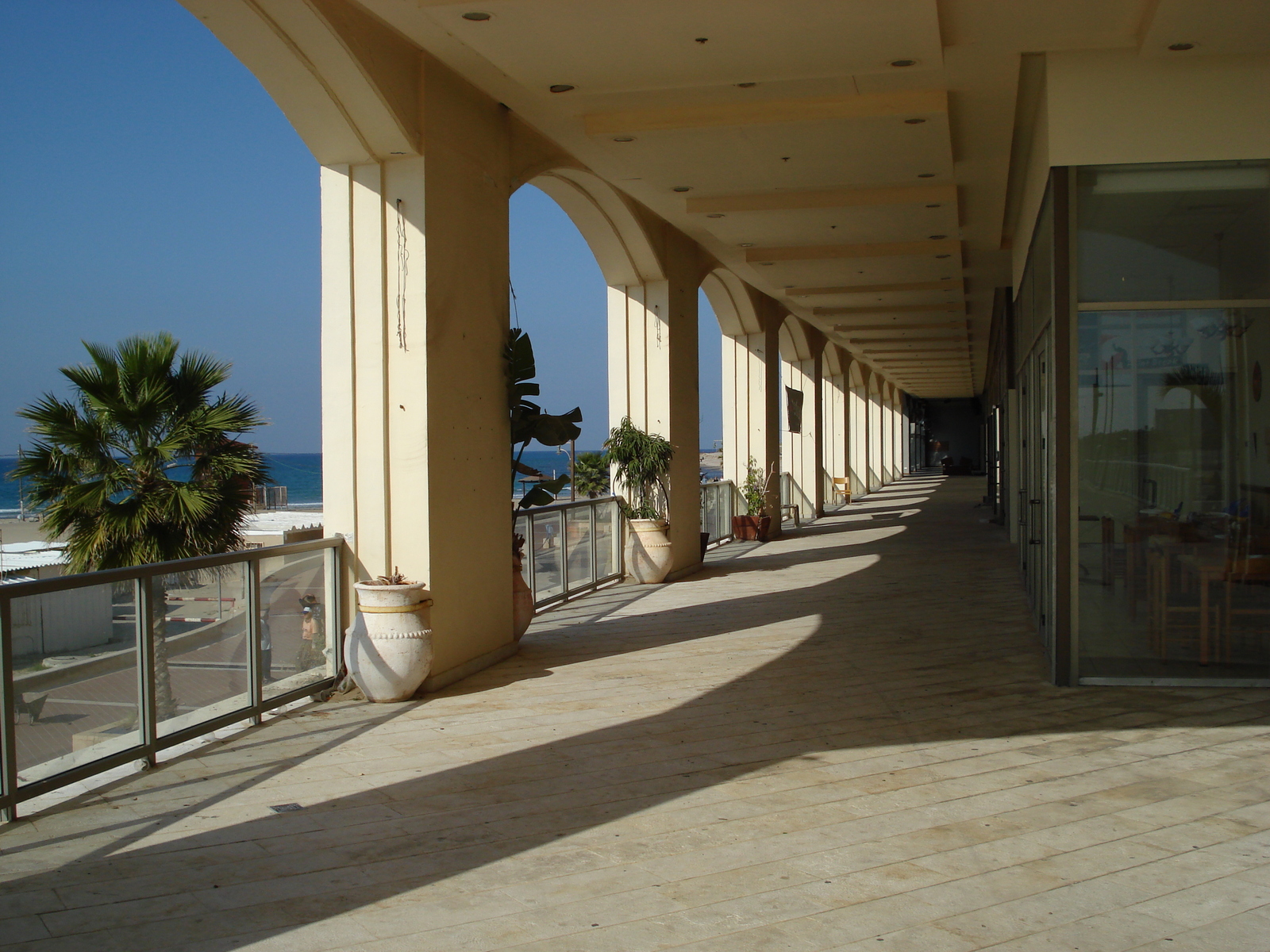 รูปถ่าย อิสราเอล(Israel) ไฮฟา(Haifa) หาดคาร์เมล(Carmel Beach) 2006-12 10