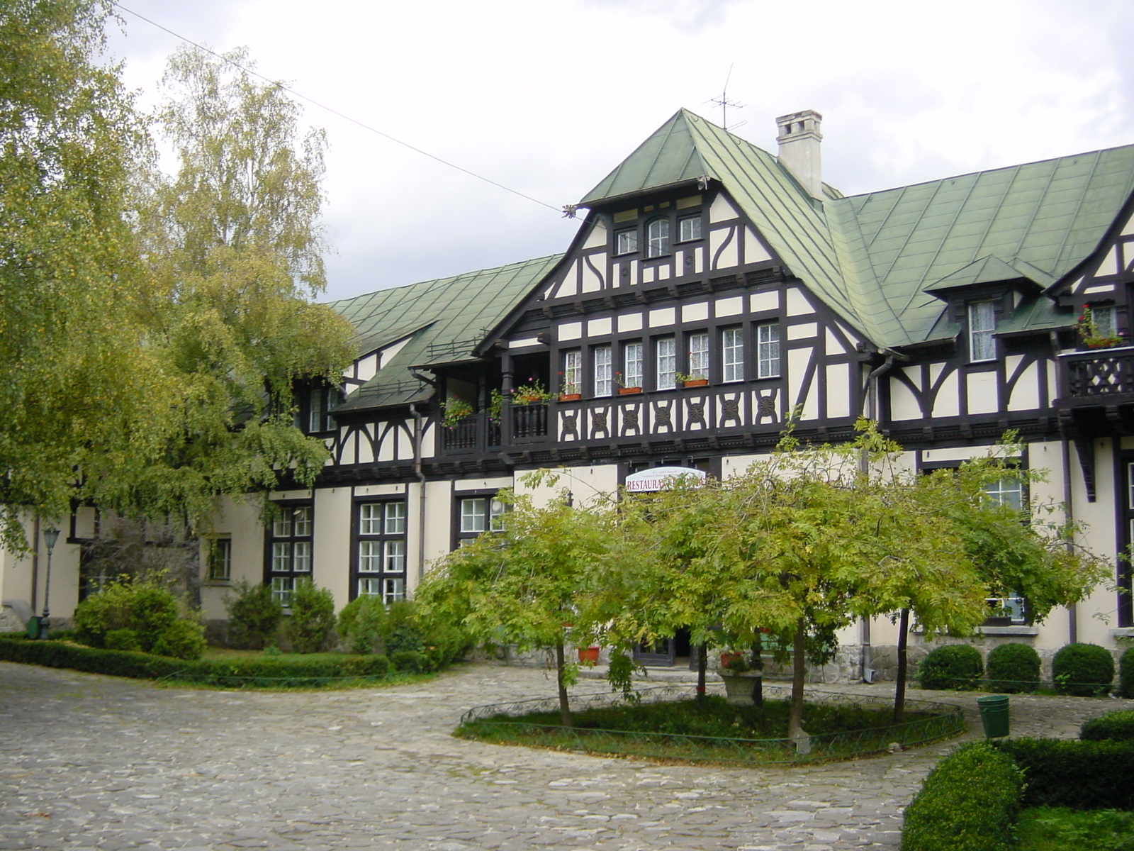รูปถ่าย โรมาเนีย(Romania) สินายา(Sinaia) 2003-10 18