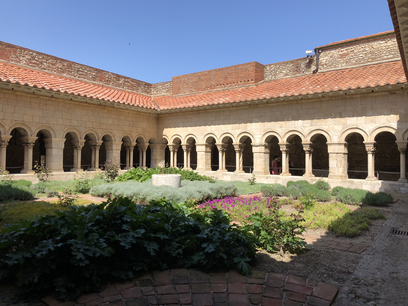 รูปถ่าย ฝรั่งเศส(France) แอลน์(Elne) 2018-04 96