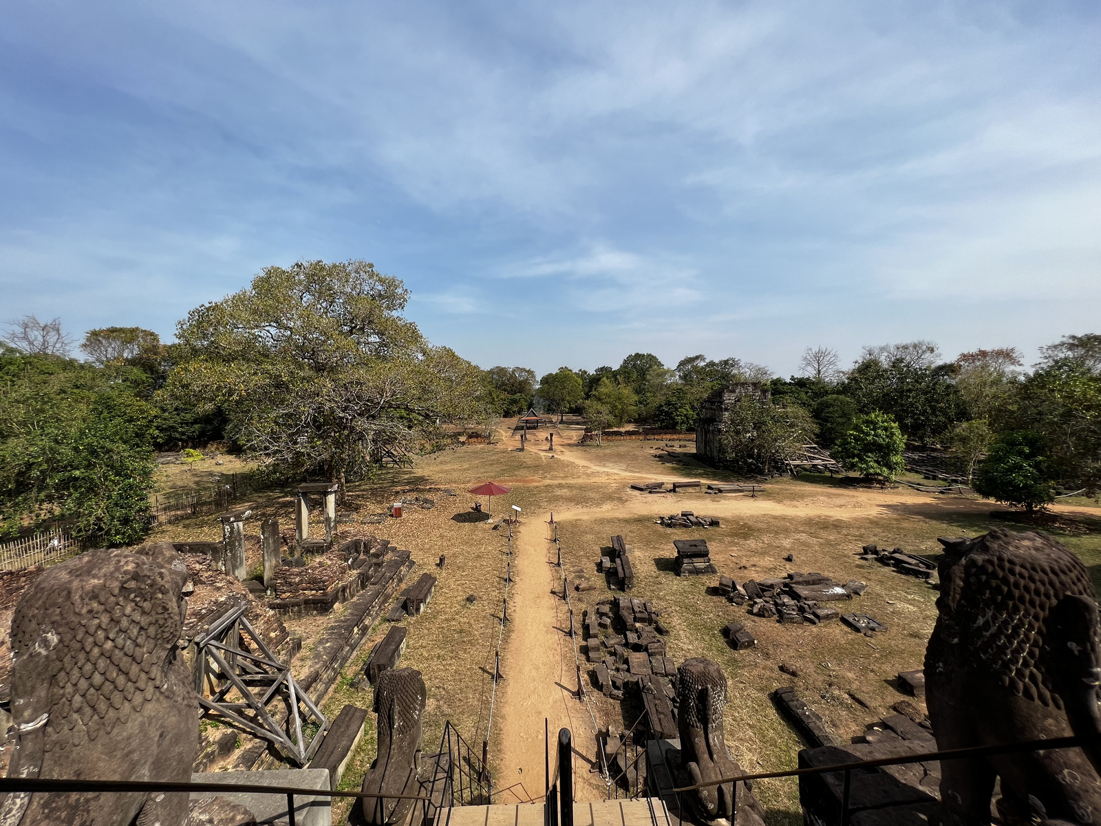 รูปถ่าย กัมพูชา(Cambodia) เสียมราฐ(Siem Reap) ปราสาทพนมบาเค็ง(Phnom Bakheng) 2023-01 12