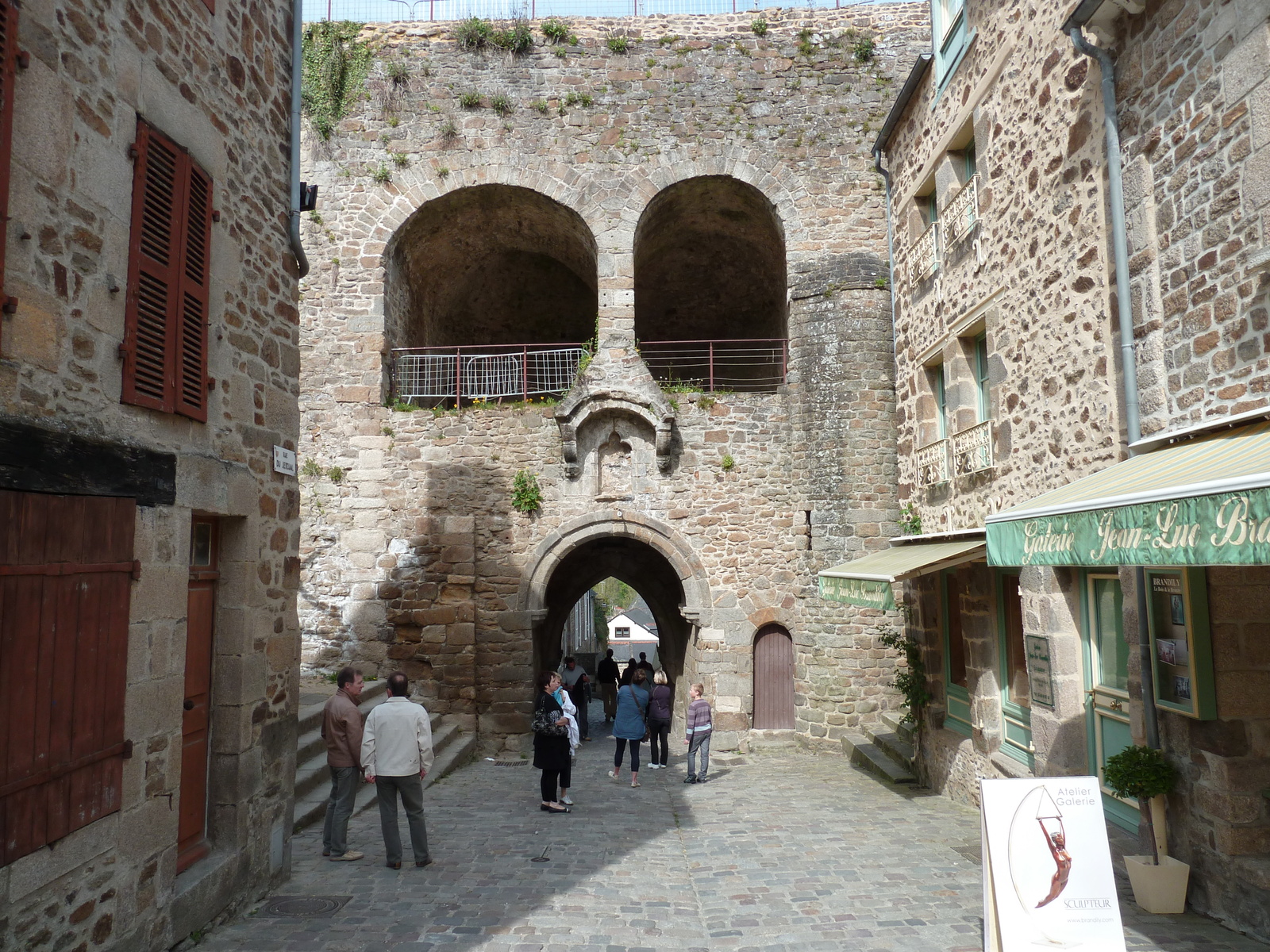 รูปถ่าย ฝรั่งเศส(France) ดีน็อง(Dinan) 2010-04 112