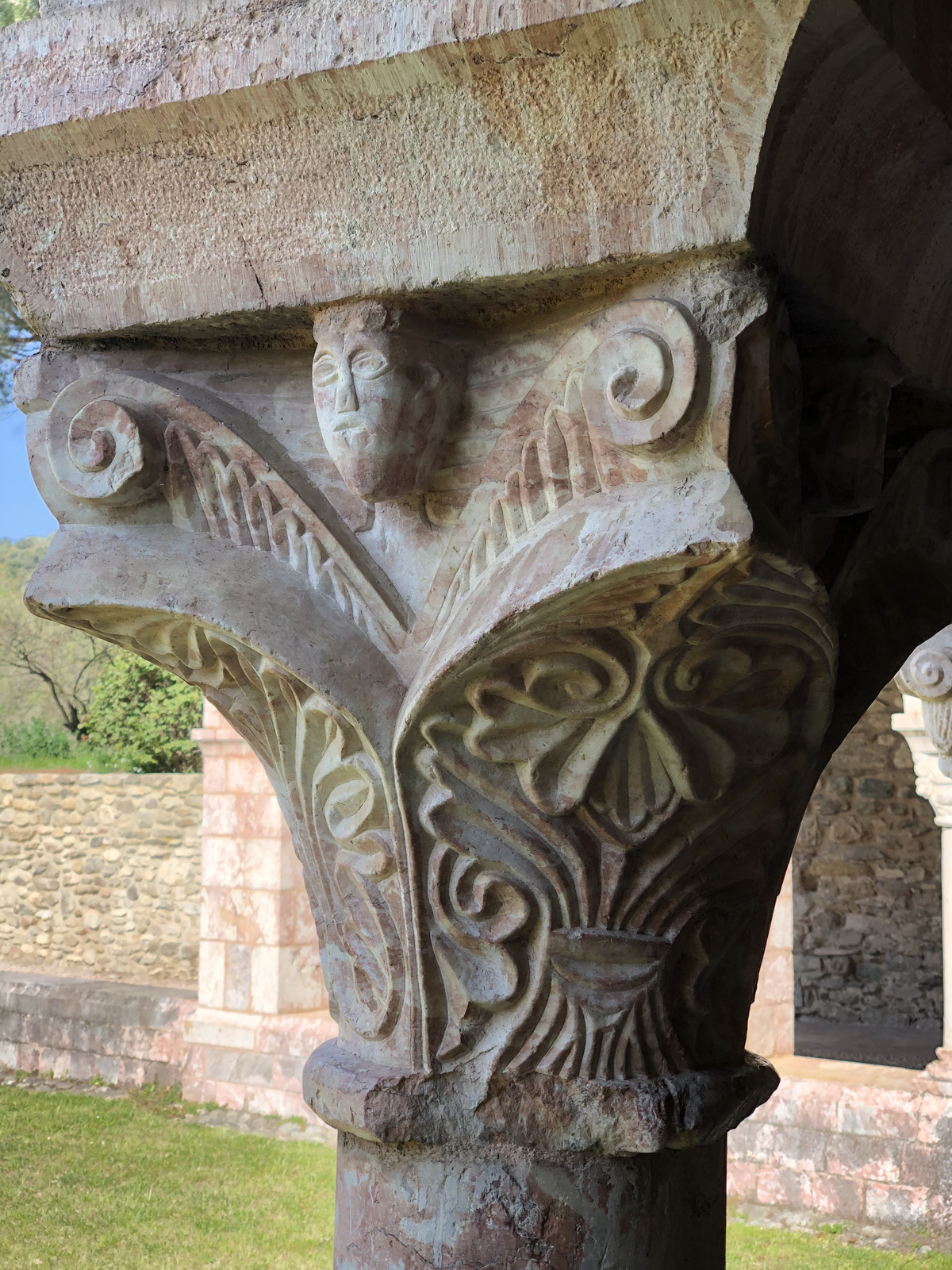 รูปถ่าย ฝรั่งเศส(France) แอบบีแซ็งมีแชลเดอกุกซา(Abbaye Saint-Michel de Cuxa) 2018-04 77