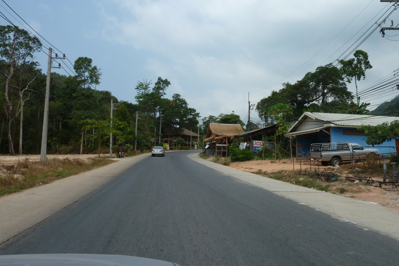 รูปถ่าย ไทย(Thailand) เกาะช้าง(Ko Chang) ถนนบนเกาะ(Island road) 2011-02 70