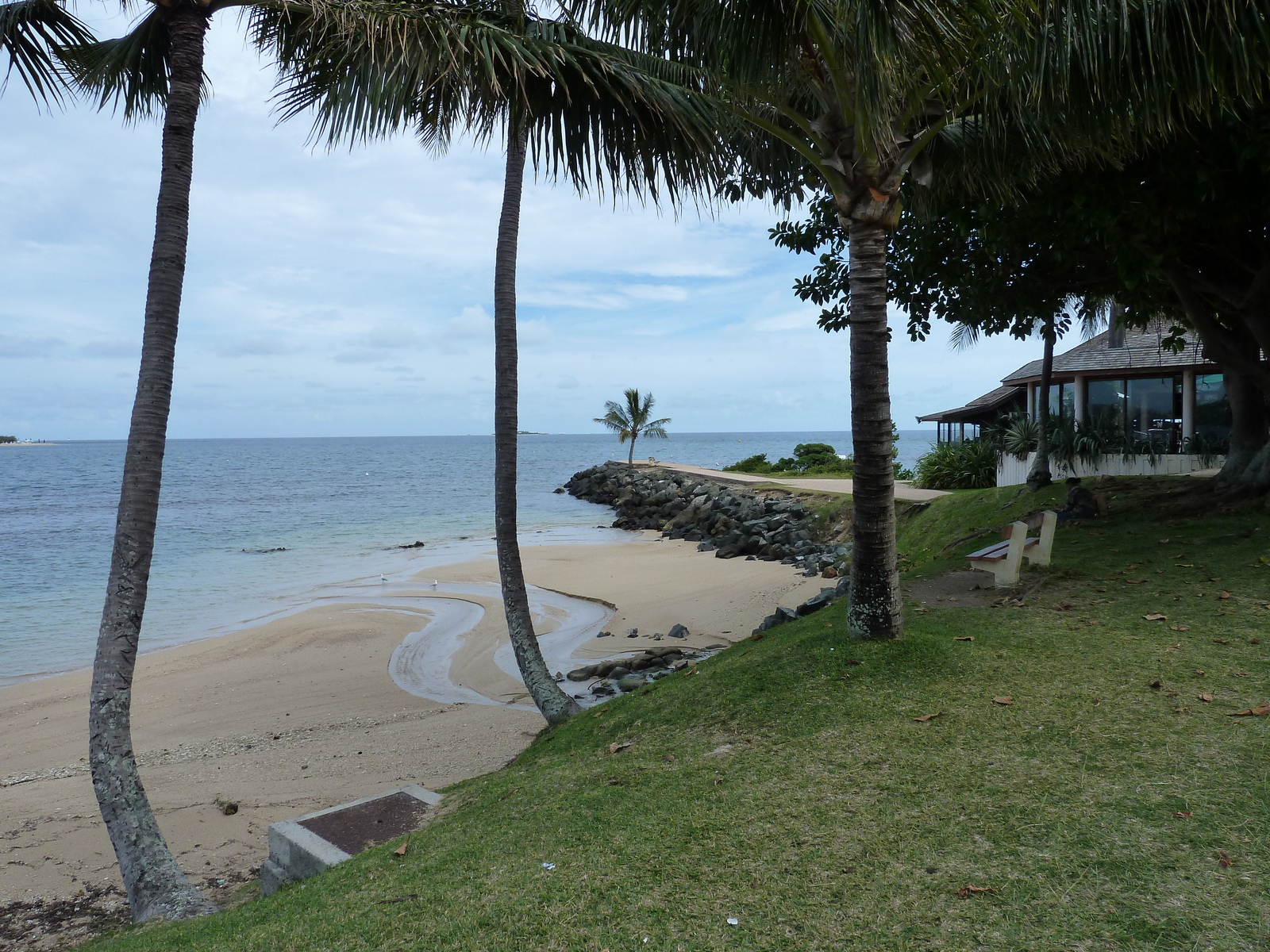 รูปถ่าย นิวแคลิโดเนีย(New Caledonia) นูเมอา(Noumea) อ่าวอ็องส์วาตา(Anse Vata) 2010-05 34