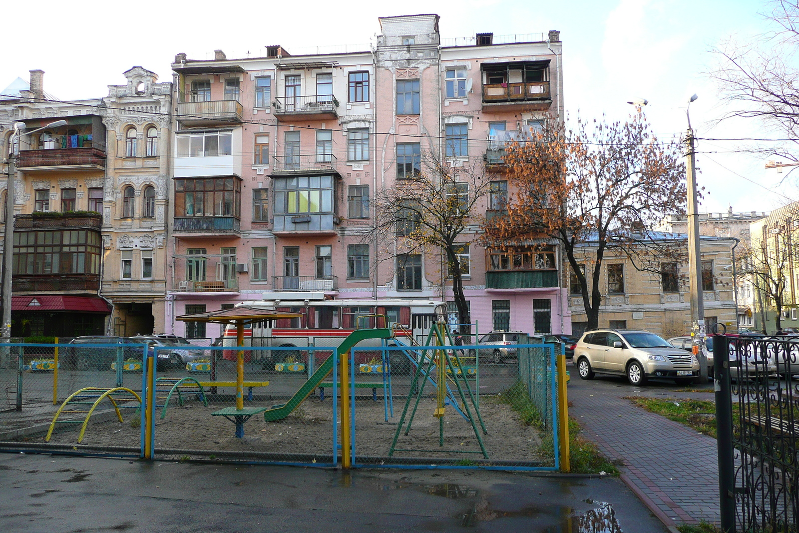 รูปถ่าย ยูเครน(Ukraine) เคียฟ(Kiev) โปดิล(Podil) 2007-11 114