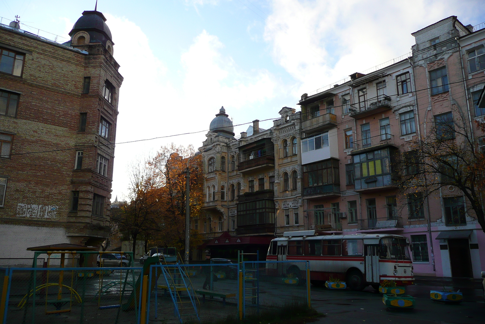 รูปถ่าย ยูเครน(Ukraine) เคียฟ(Kiev) โปดิล(Podil) 2007-11 99