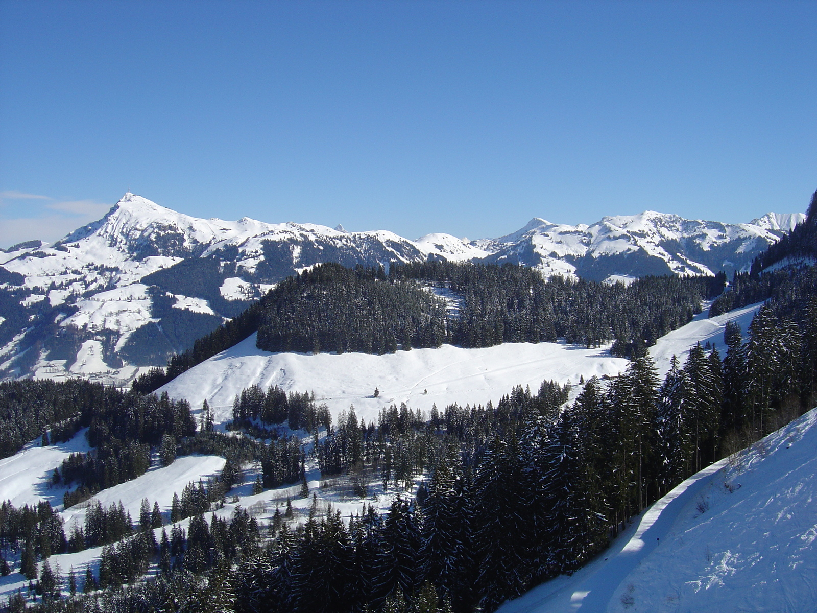 รูปถ่าย ออสเตรีย(Austria) คิทซ์บูเฮล(Kitzbuhel) สกี(Ski) 2005-03 38