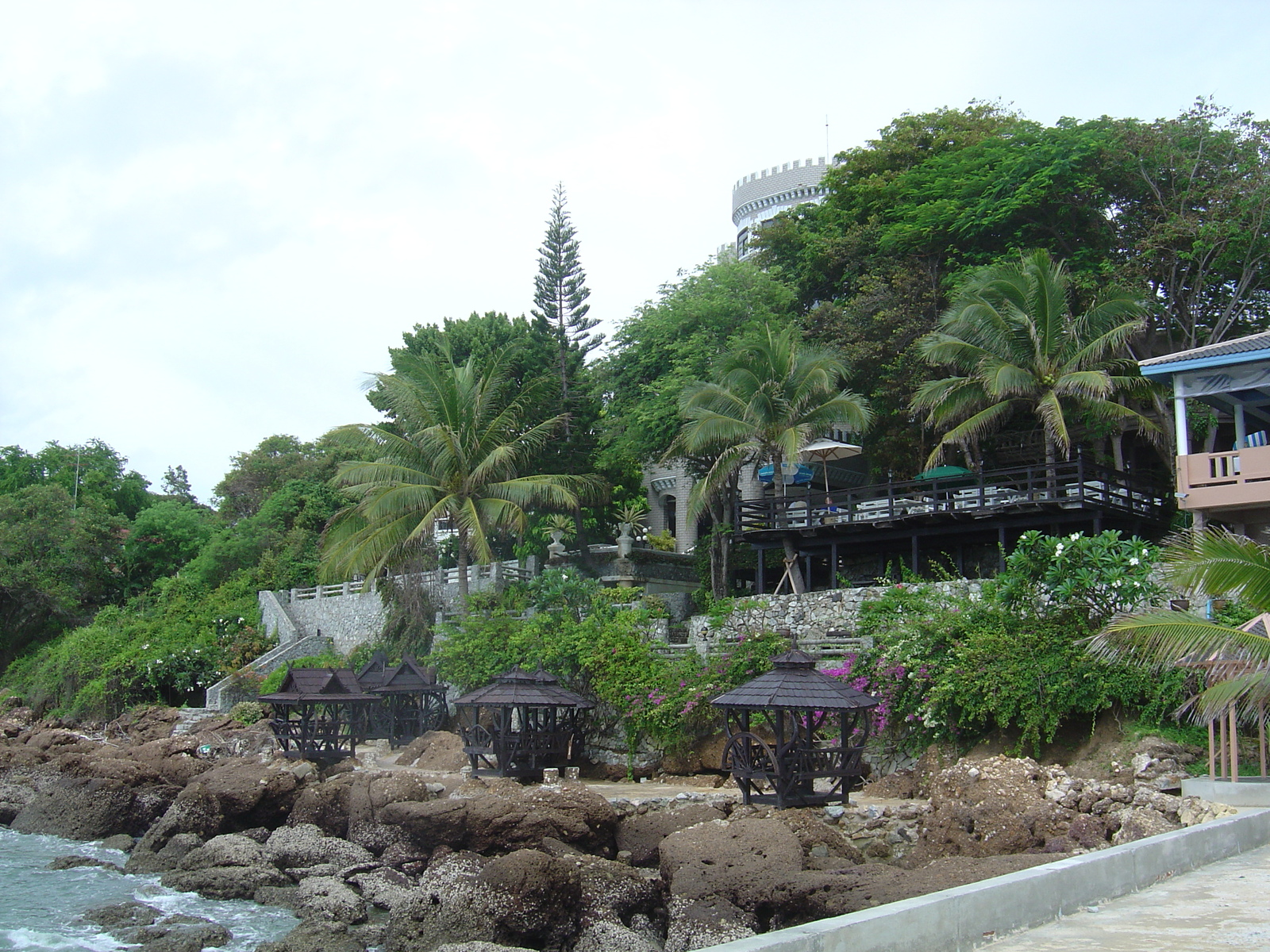 รูปถ่าย ไทย(Thailand) พัทยา(Pattaya) โกลเดนฮอร์น(Golden Horn) 2005-09 24