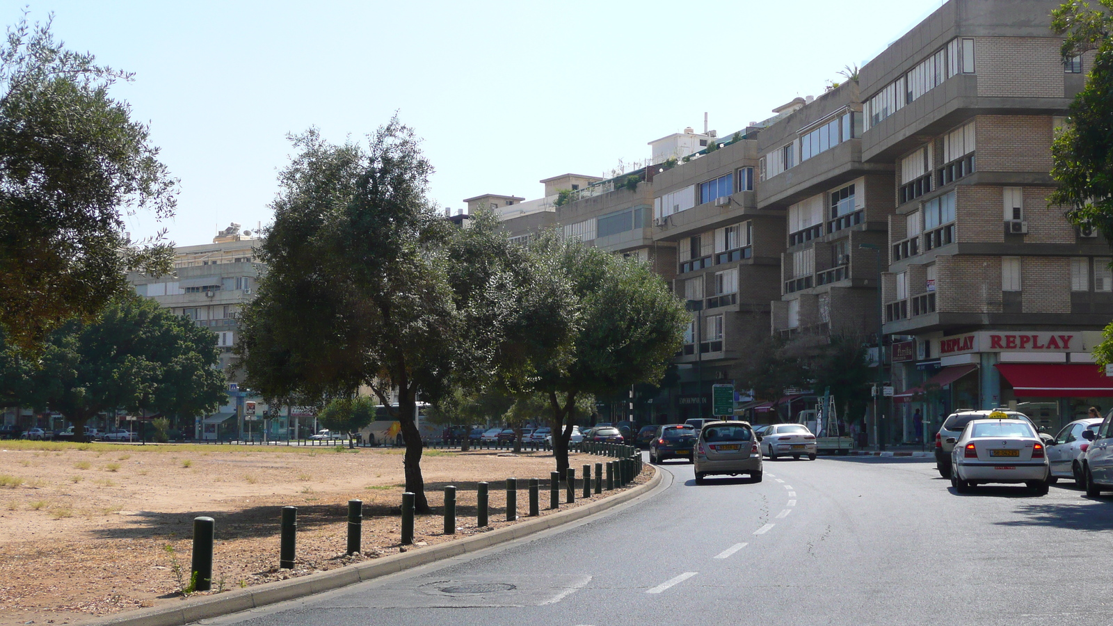 รูปถ่าย อิสราเอล(Israel) เทลอาวีฟ(Tel Aviv) จัตุรัสกิการ์ฮาเมดีนา(Kikar Hamedina) 2007-06 25