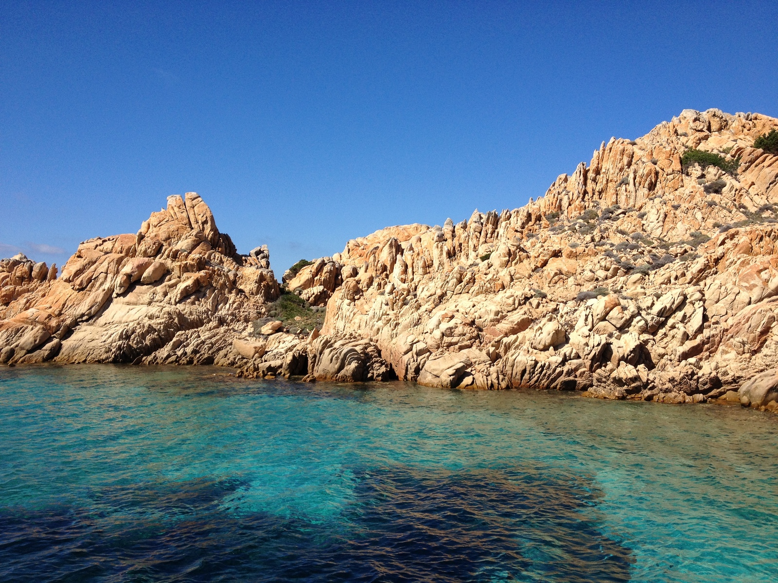 รูปถ่าย อิตาลี(Italy) อ่าวกาลาลุงกา(Cala Lunga) 2012-09 10