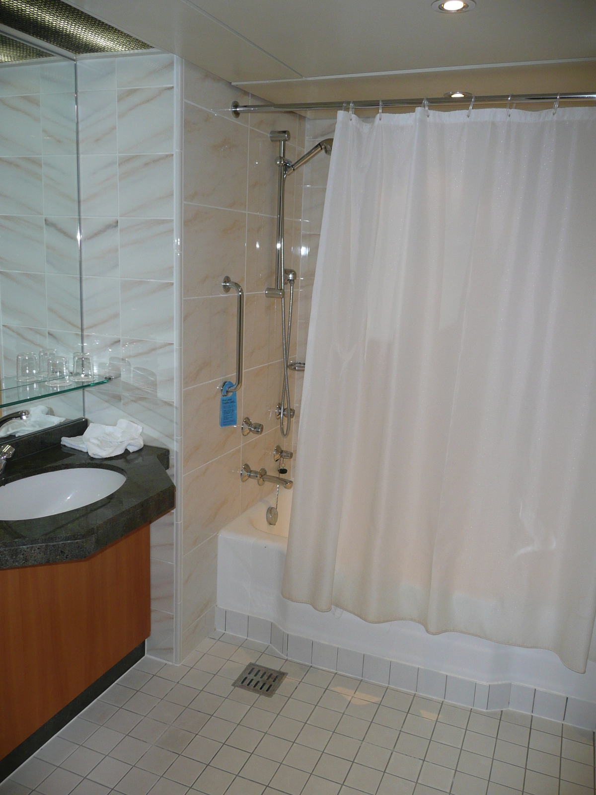 รูปถ่าย เยอรมนี(Germany) ดัสเซลดอร์ฟ(Dusseldorf) โรงแรมแรดิสัน(Radisson Hotel) 2007-05 11
