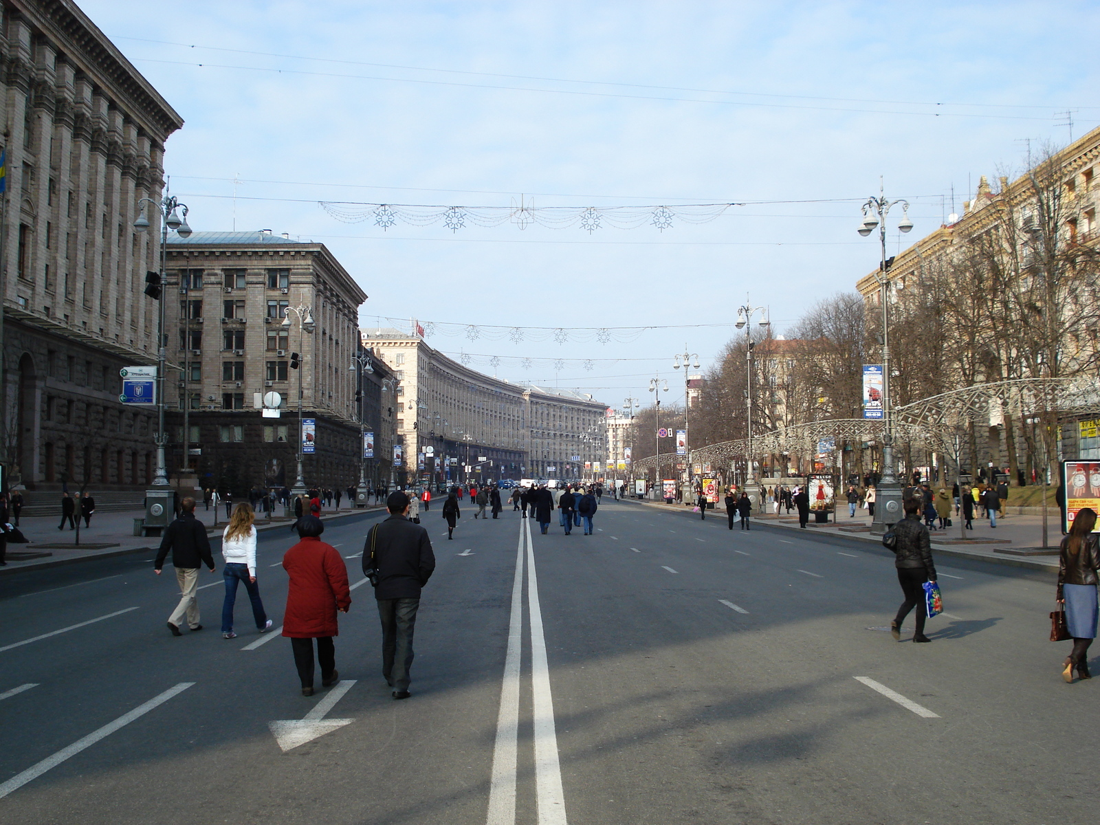 รูปถ่าย ยูเครน(Ukraine) เคียฟ(Kiev) ถนนเครชชาตือค(Kreschatyk Street) 2007-03 54