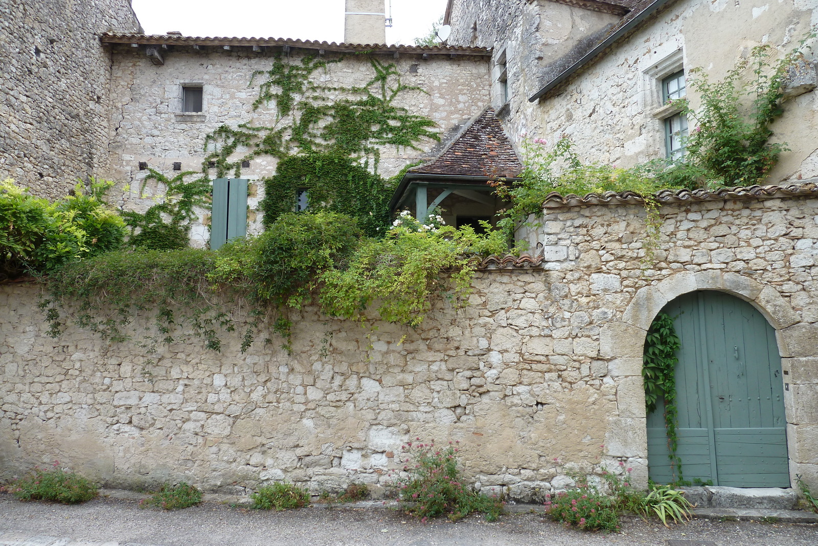 รูปถ่าย ฝรั่งเศส(France) อีซีฌัก(Issigeac) 2010-08 44