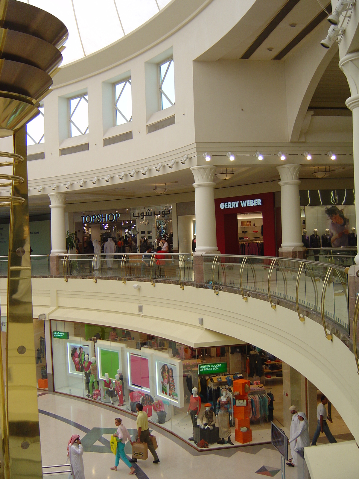 รูปถ่าย สหรัฐอาหรับเอมิเรตส์(United Arab Emirates) ดูไบ(Dubai) ห้างเดราซิตี้เซ็นเตอร์(Deira City Center Mall) 2005-09 9