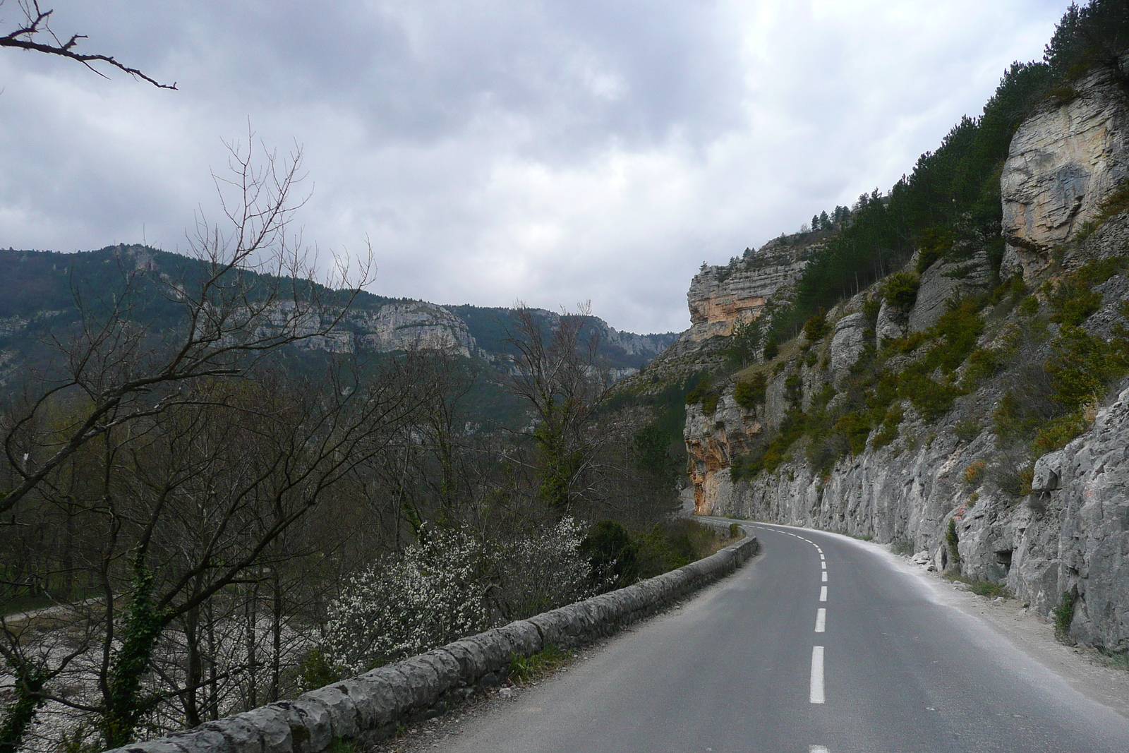 รูปถ่าย ฝรั่งเศส(France) แม่น้ำตาร์น(Tarn river) 2008-04 29