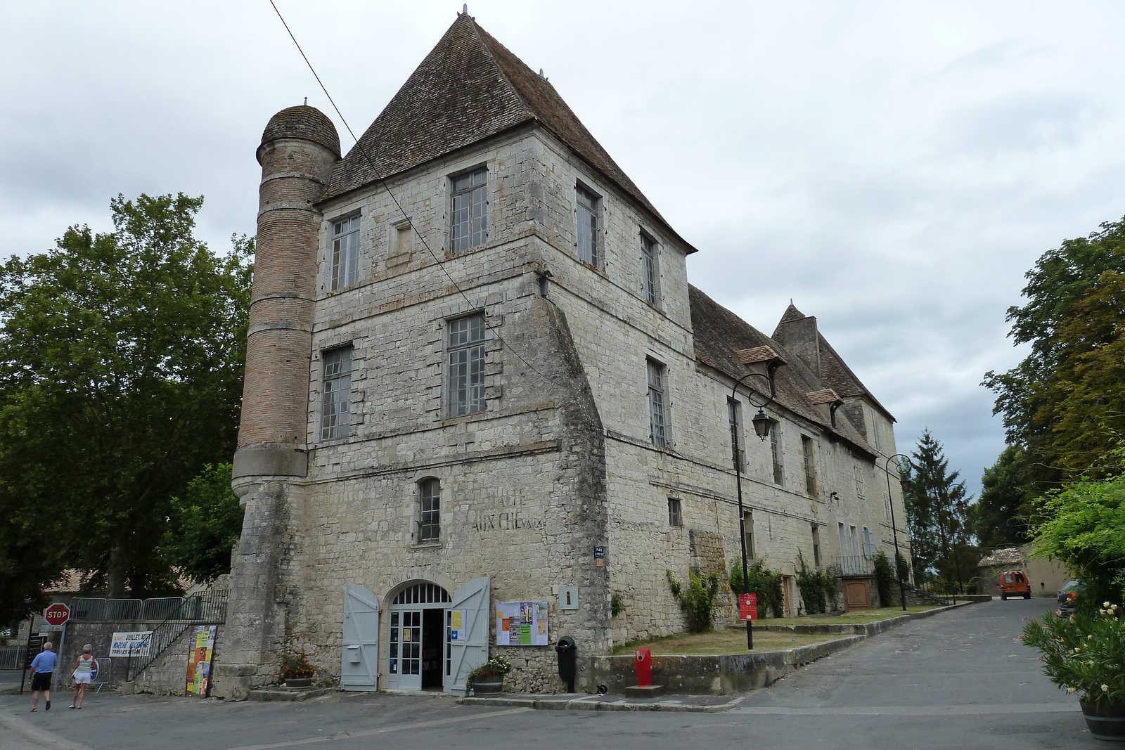 รูปถ่าย ฝรั่งเศส(France) อีซีฌัก(Issigeac) 2010-08 5