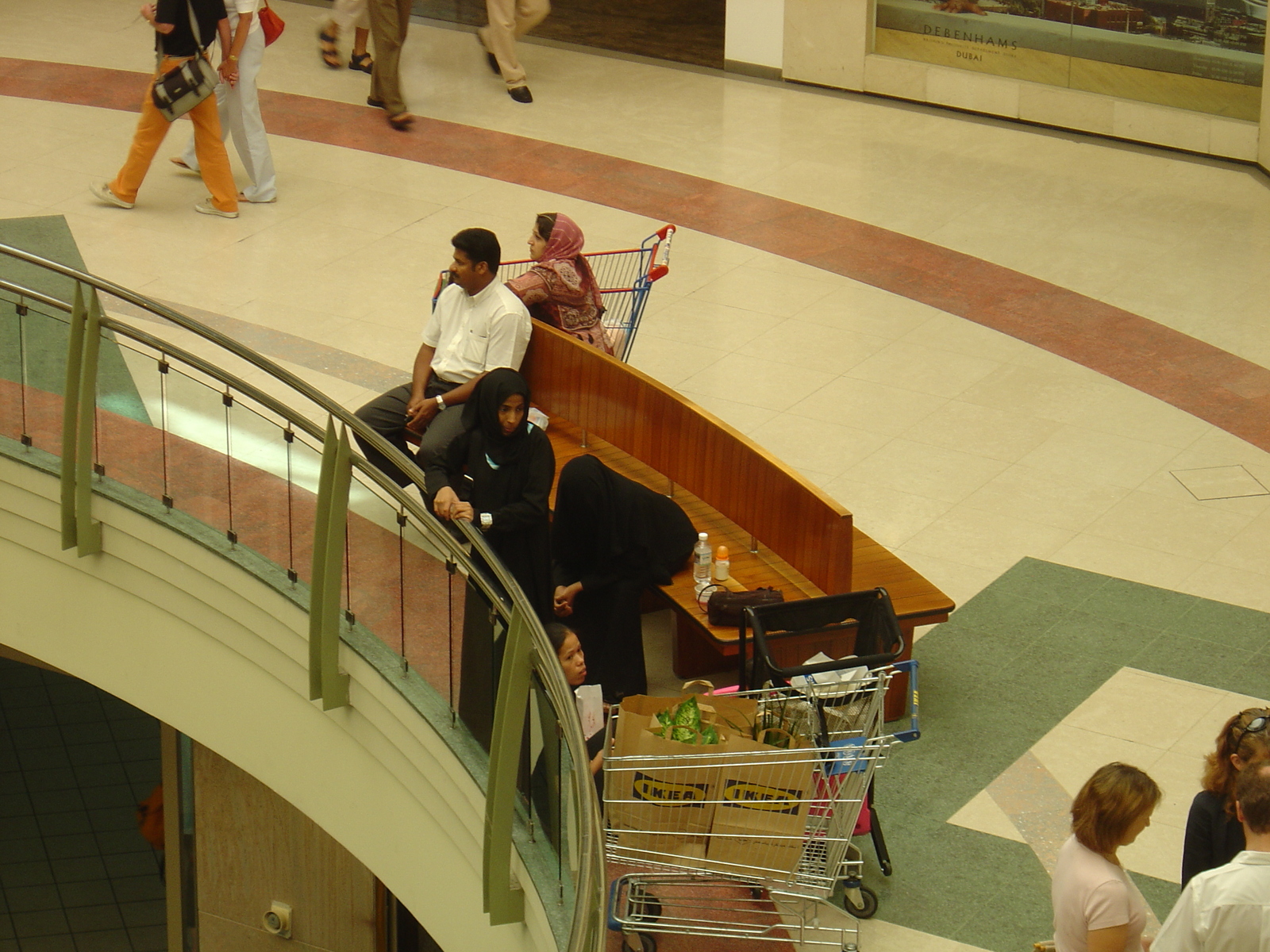 รูปถ่าย สหรัฐอาหรับเอมิเรตส์(United Arab Emirates) ดูไบ(Dubai) ห้างเดราซิตี้เซ็นเตอร์(Deira City Center Mall) 2005-09 30