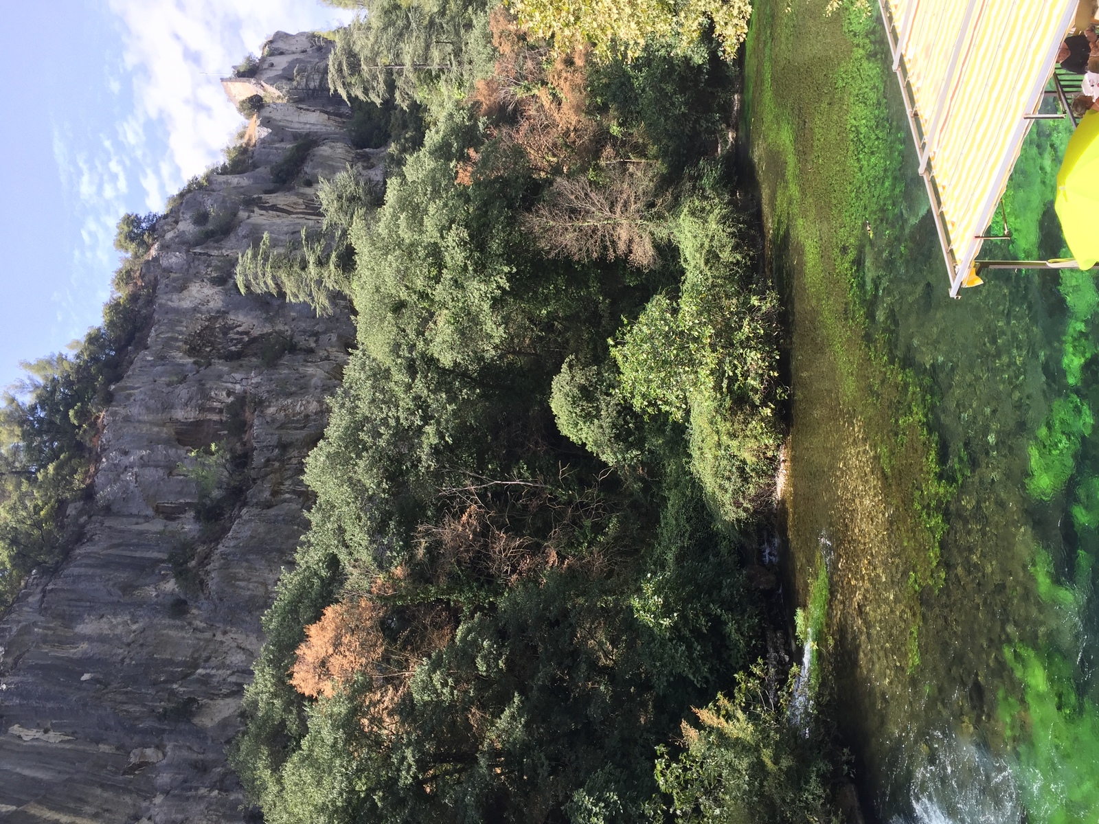 รูปถ่าย ฝรั่งเศส(France) ฟงแตน-เดอ-โวกลูซ(Fontaine-de-Vaucluse) 2017-08 31