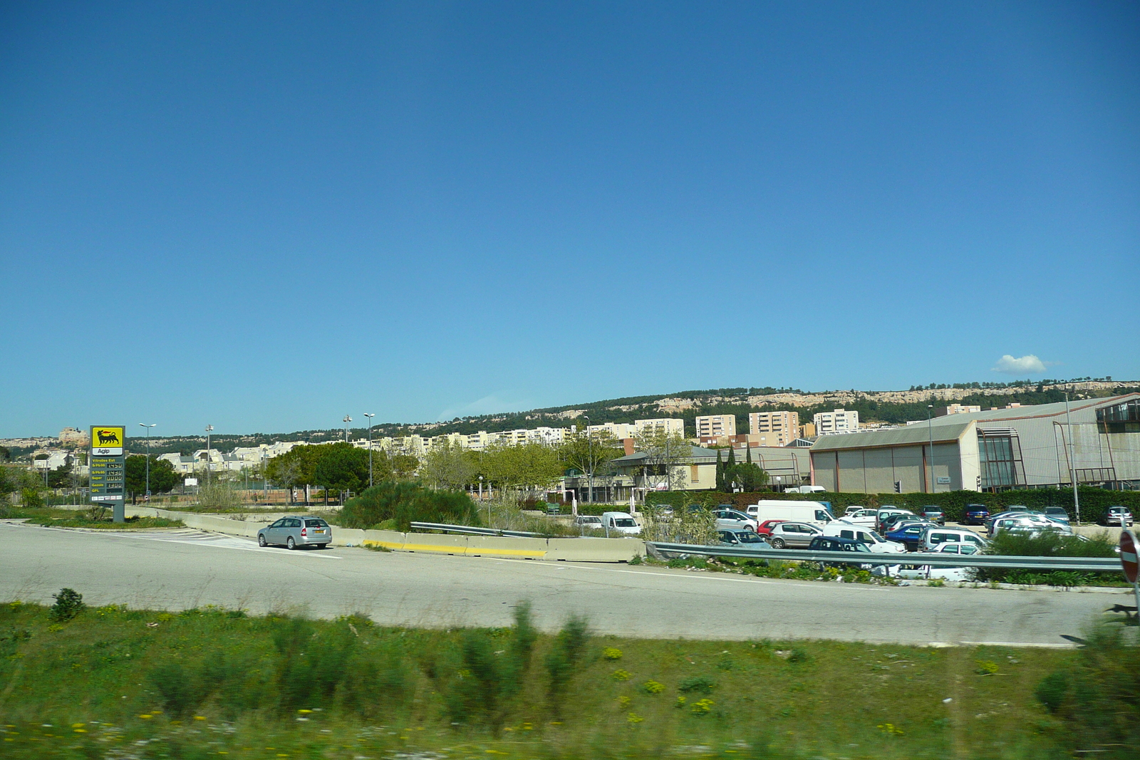 รูปถ่าย ฝรั่งเศส(France) โพรว็องส์(Provence) ถนนจากแอ็กซ์ไปมูรีแยส(Aix to Mouries road) 2008-04 4