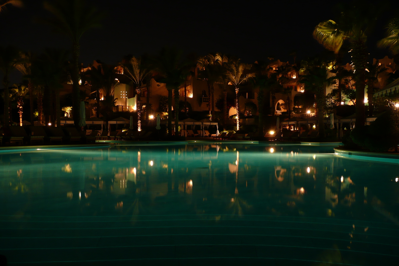 รูปถ่าย อียิปต์(Egypt) ชาร์มเอลชีค(Sharm el Sheikh) โรงแรมโฟร์ซีซันส์(Four Seasons Hotel) สระว่ายน้ำอัลวาฮา โฟร์ซีซันส์(Four Seasons Al Waha Pool) 2008-06 28