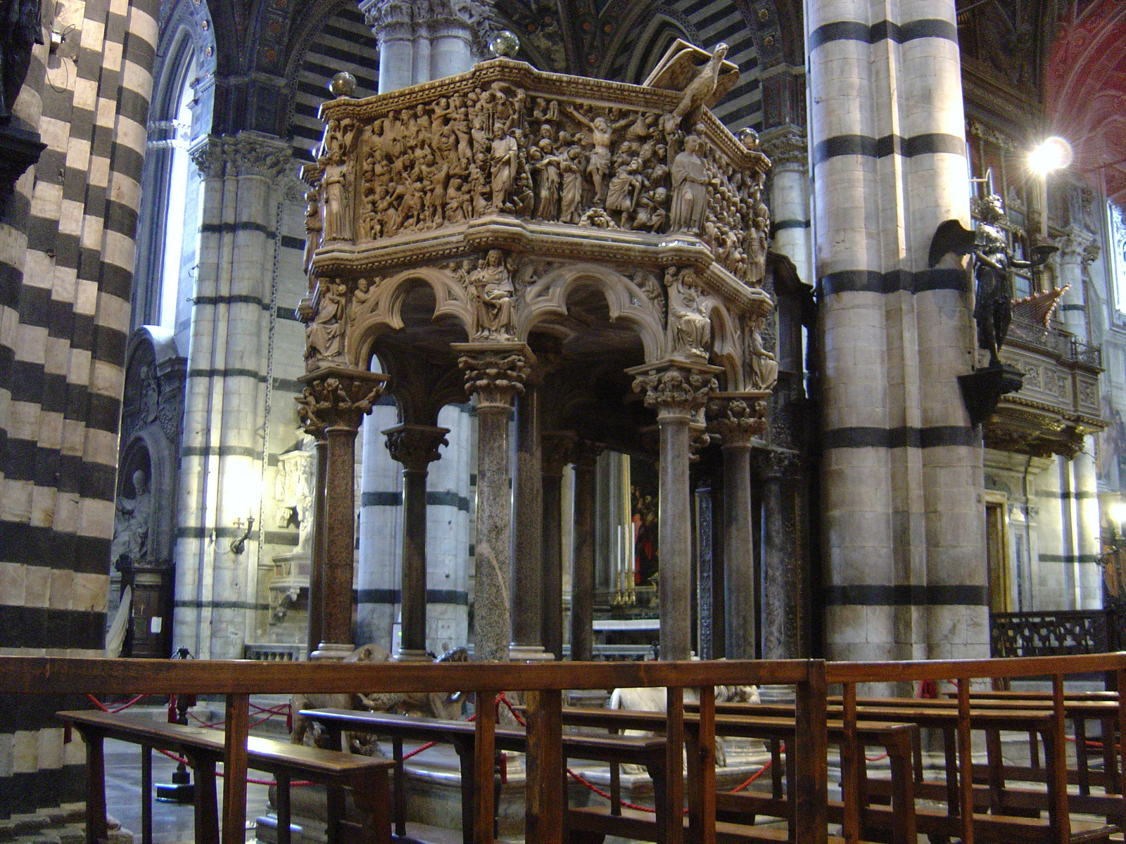 รูปถ่าย อิตาลี(Italy) ซีเอน่า(Siena) 2004-03 22