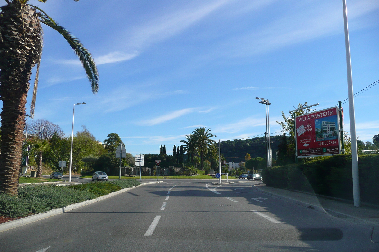 รูปถ่าย ฝรั่งเศส(France) เฟรนช์ริวิเอรา(French Riviera) ถนนจากคาญ-ซูร์-แมร์ไปนีซ(Cagnes sur Mer to Nice road) 2007-10 55