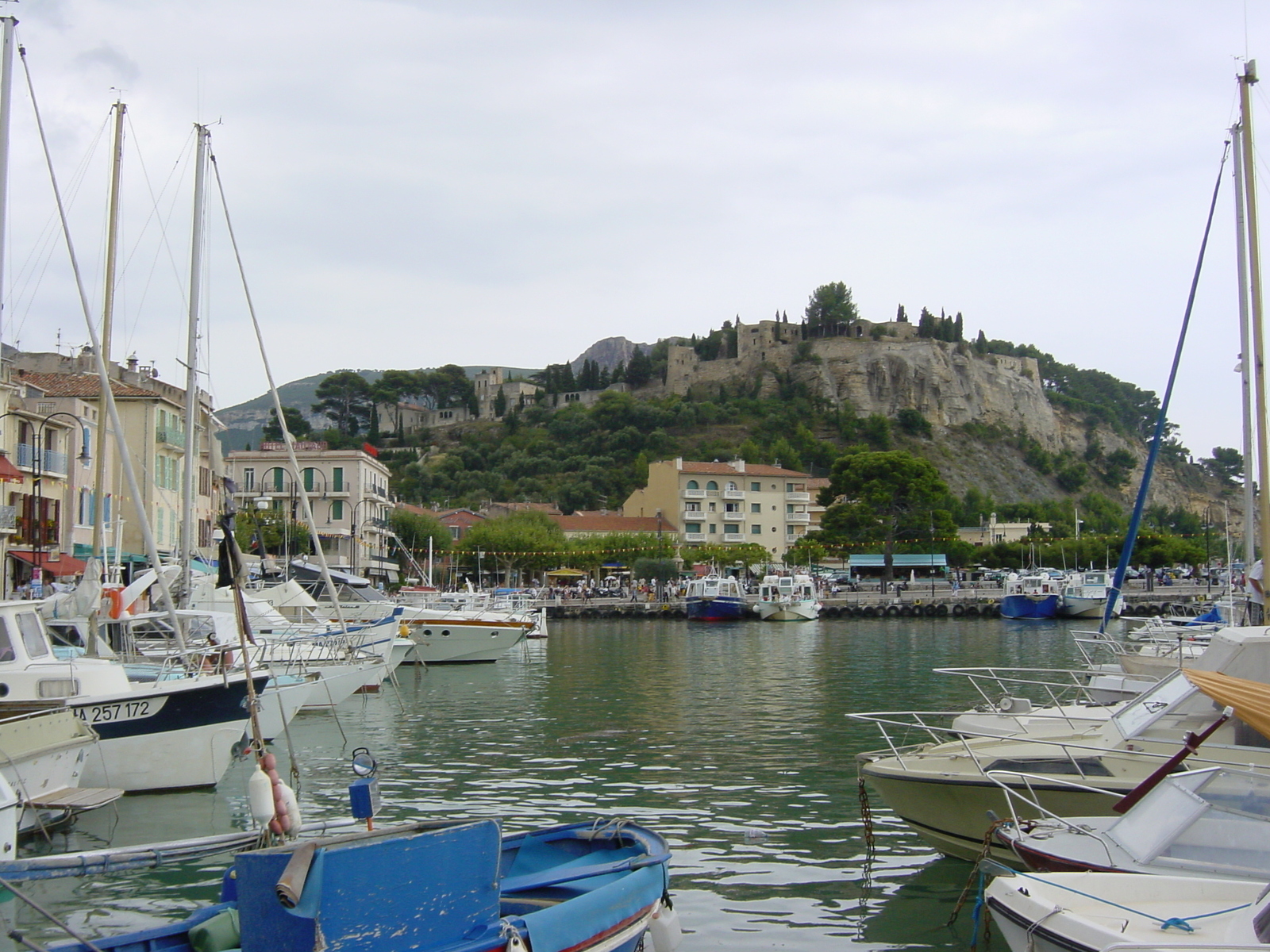 รูปถ่าย ฝรั่งเศส(France) กาซี(Cassis) 2002-08 26