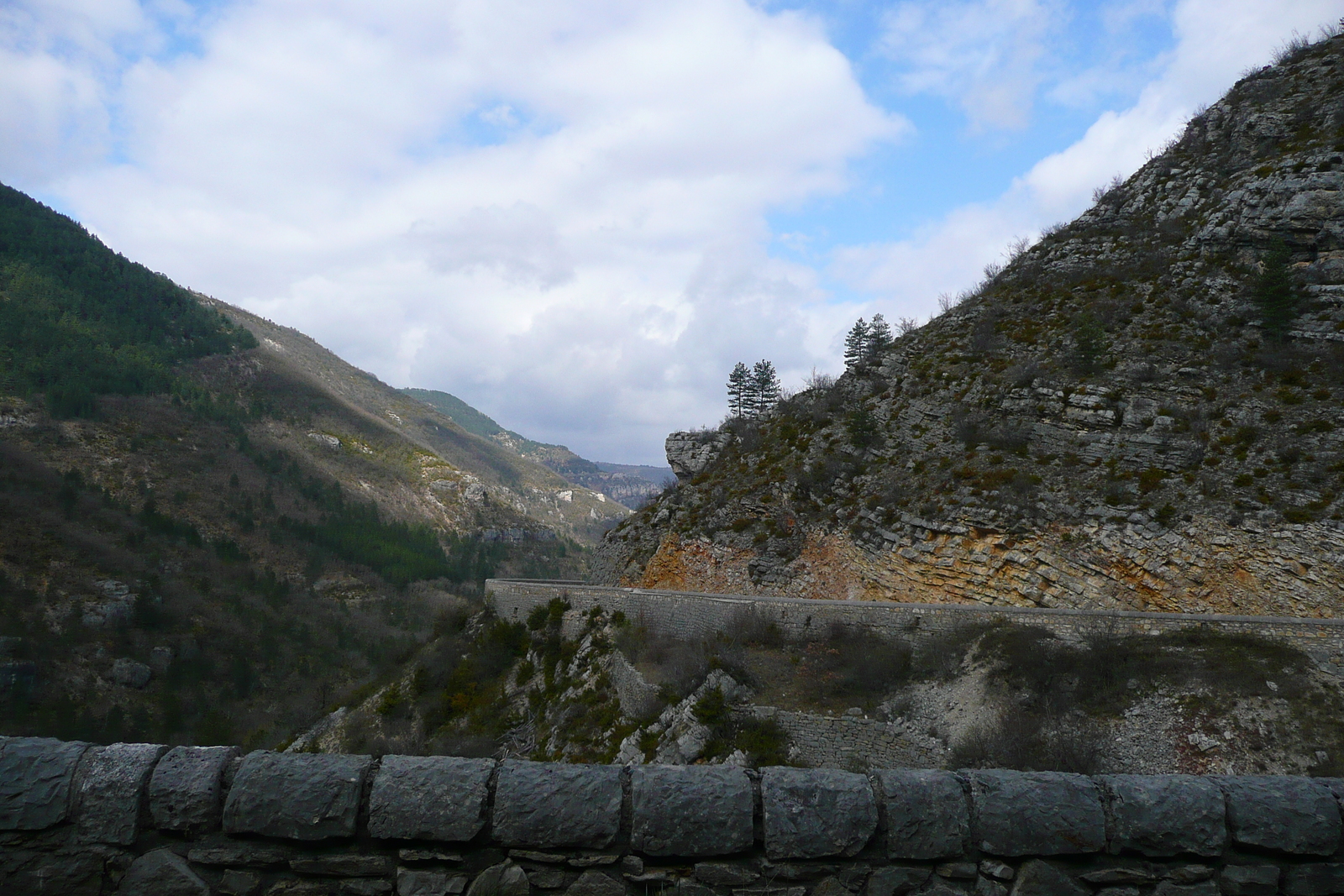 รูปถ่าย ฝรั่งเศส(France) แม่น้ำตาร์น(Tarn river) 2008-04 19