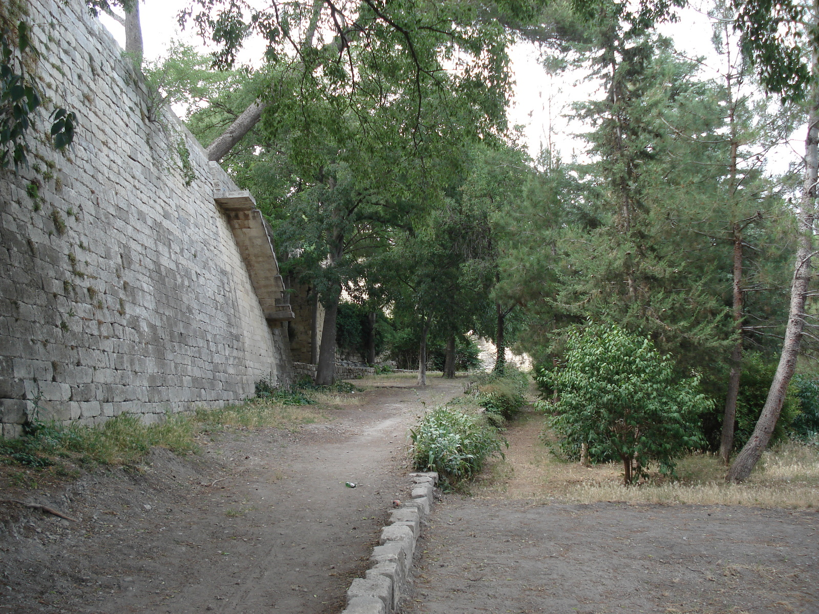 รูปถ่าย ฝรั่งเศส(France) โซเมียร์(Sommieres) 2006-06 36