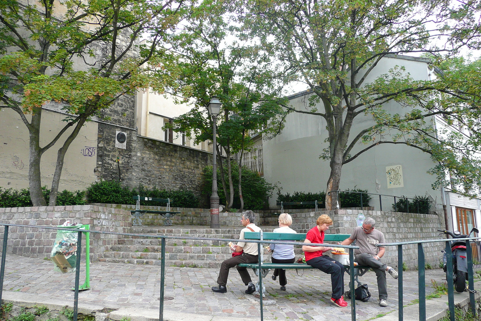 รูปถ่าย ฝรั่งเศส(France) ปารีส(Paris) มังท์มาร์เทรอ(Montmartre) 2007-06 20