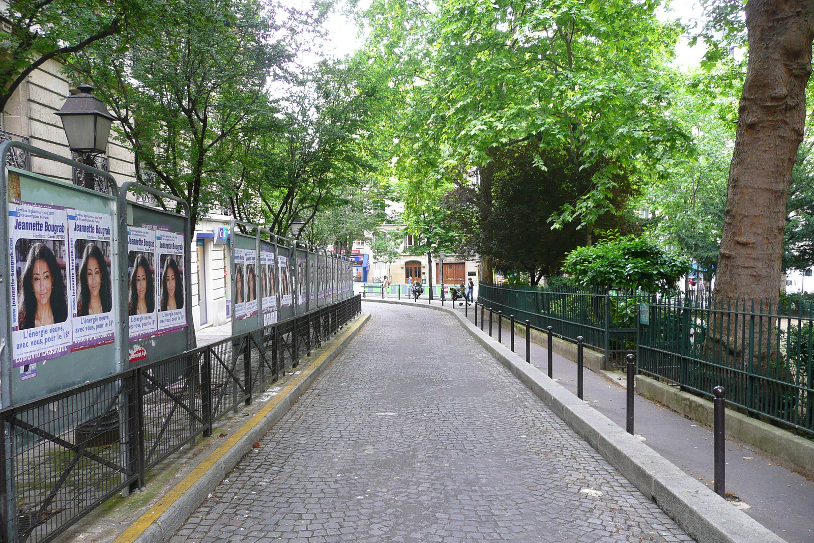 รูปถ่าย ฝรั่งเศส(France) ปารีส(Paris) มังท์มาร์เทรอ(Montmartre) 2007-06 117