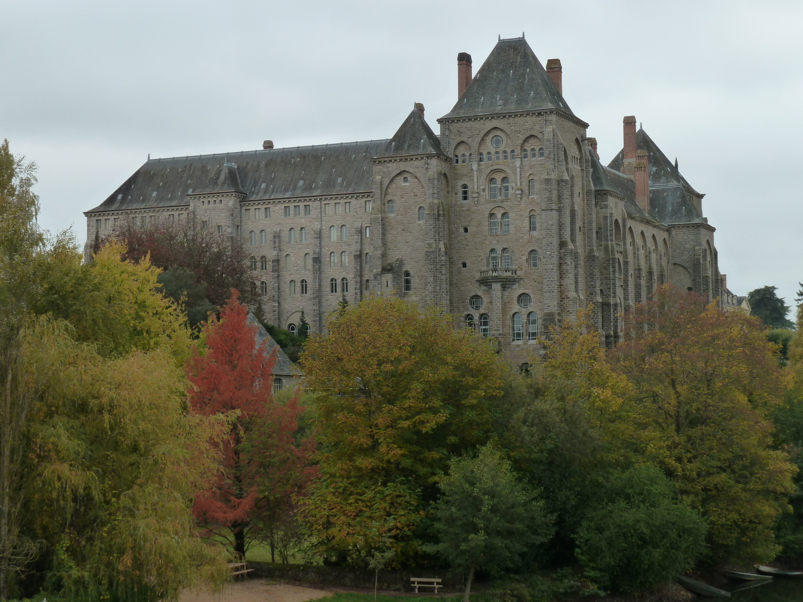 รูปถ่าย ฝรั่งเศส(France) โซแลม(Solesmes) 2010-11 4