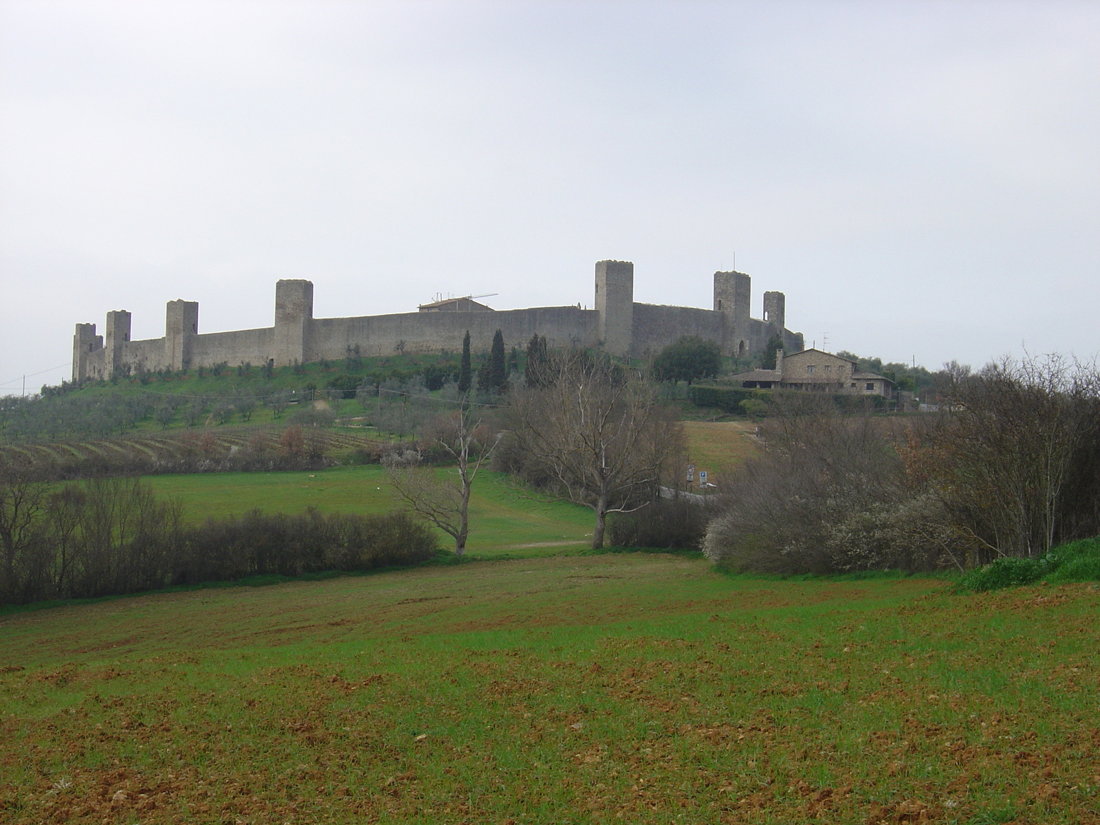 รูปถ่าย อิตาลี(Italy) มงเตอร์ริกกิโอนี(Monteriggioni) 2004-03 6