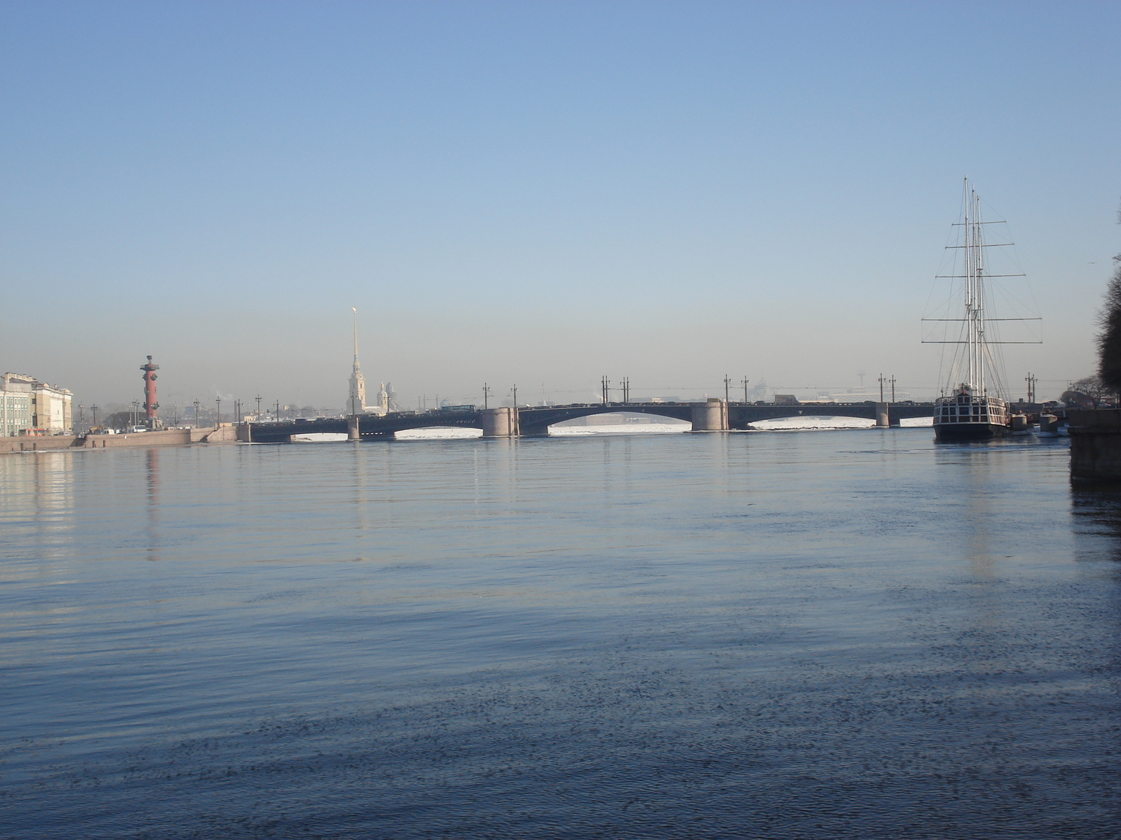 รูปถ่าย รัสเซีย(Russia) เซนต์ปีเตอร์สเบิร์ก(St Petersburg) เนวา(Neva) 2006-03 15